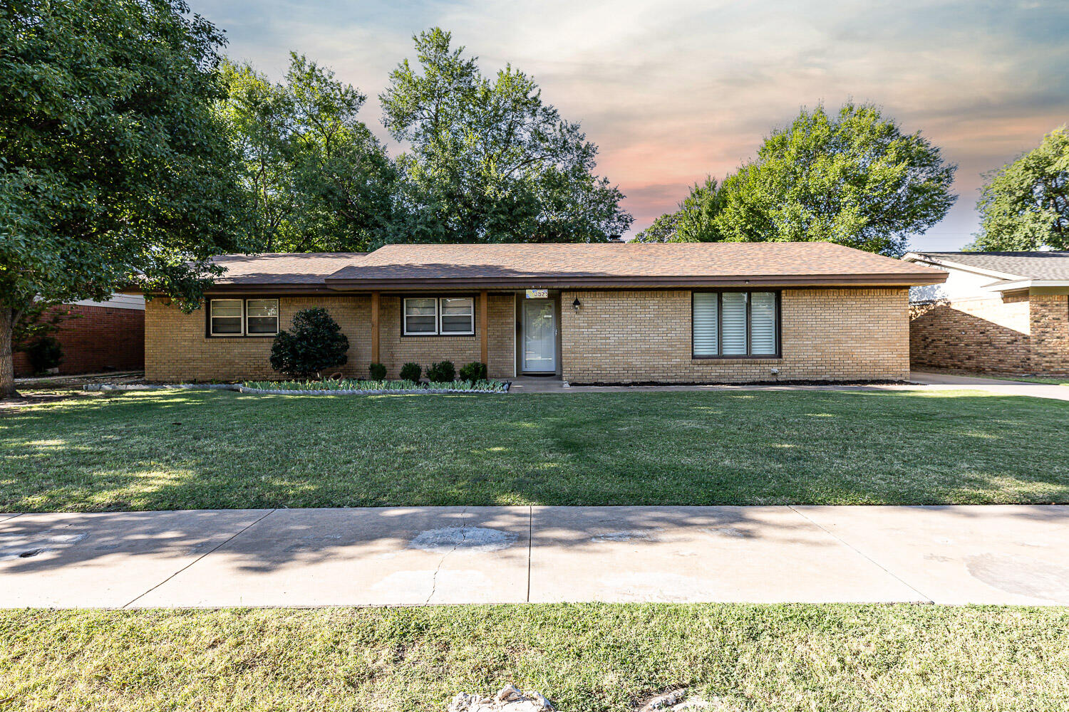 3821 52nd Street Property Photo 1