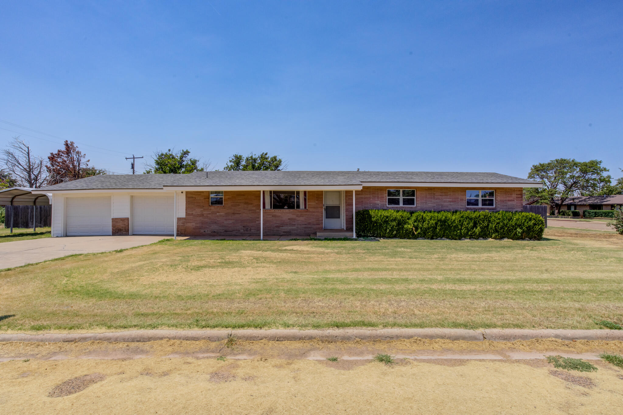 1619 Ave L Property Photo 1