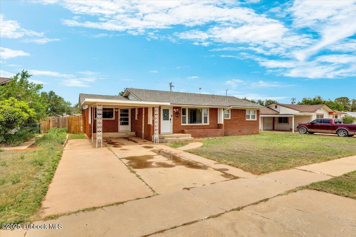 1209 E Reppto Street Property Photo 1