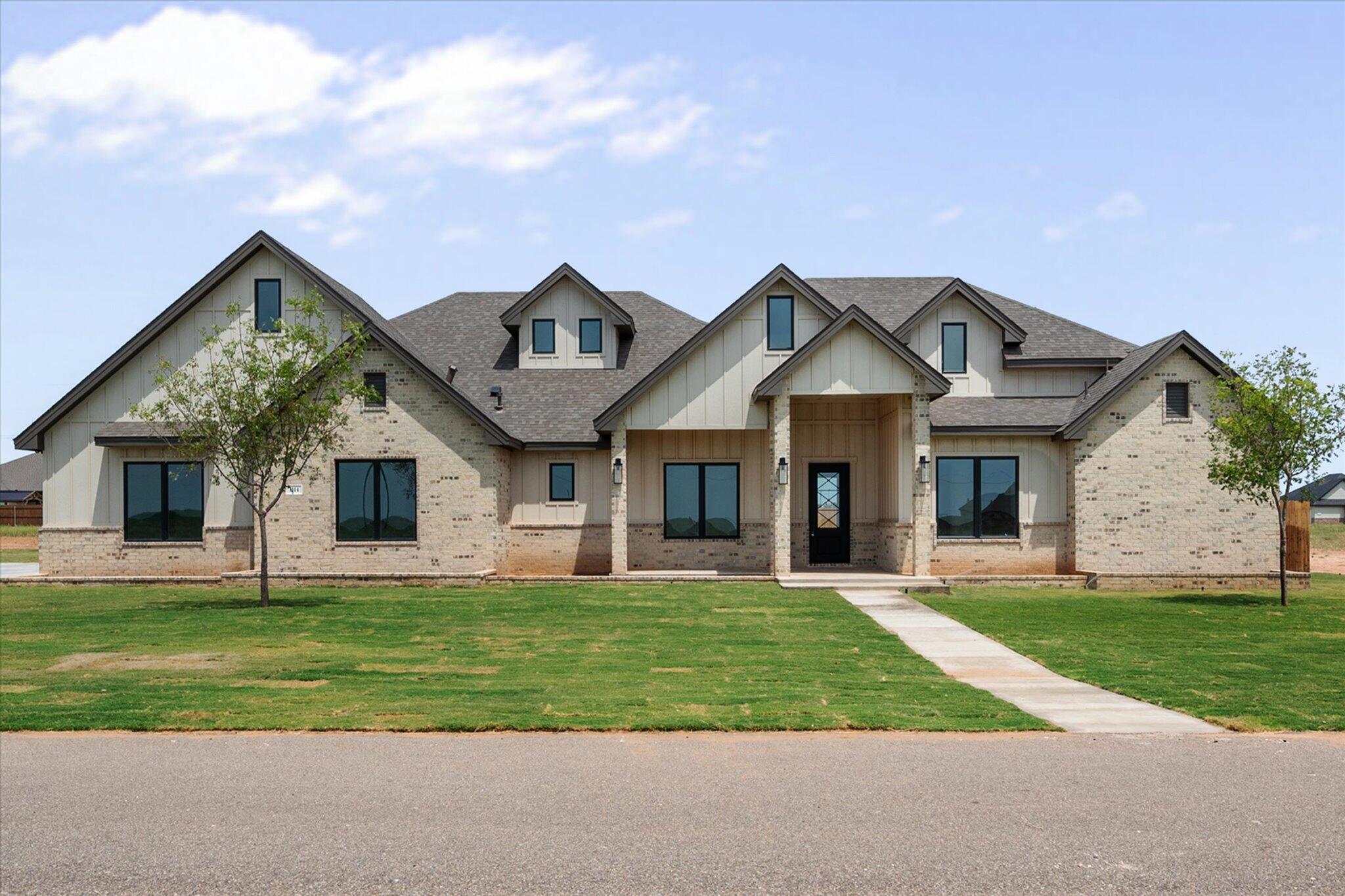 1114 Savannah Drive Property Photo 1