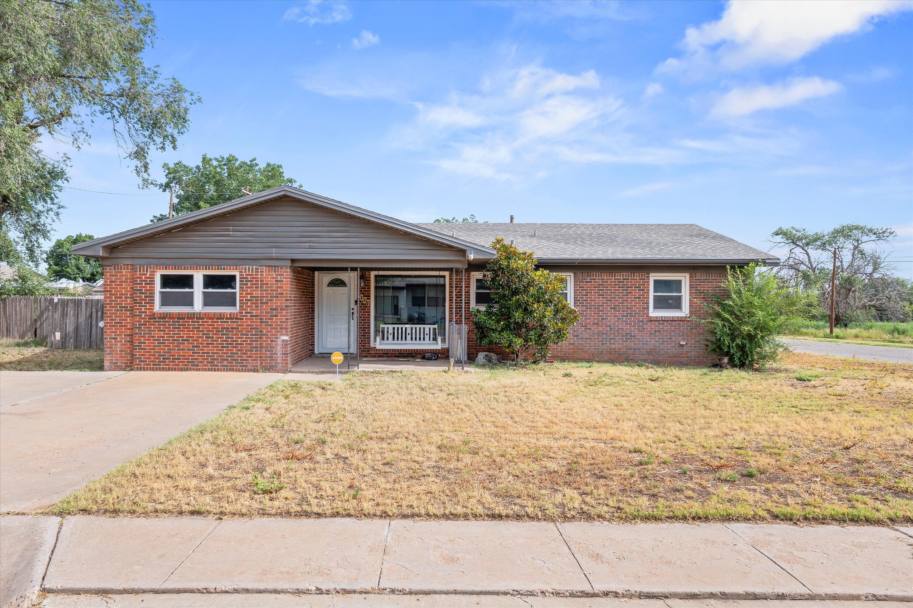 1007 2nd Street Property Photo 1