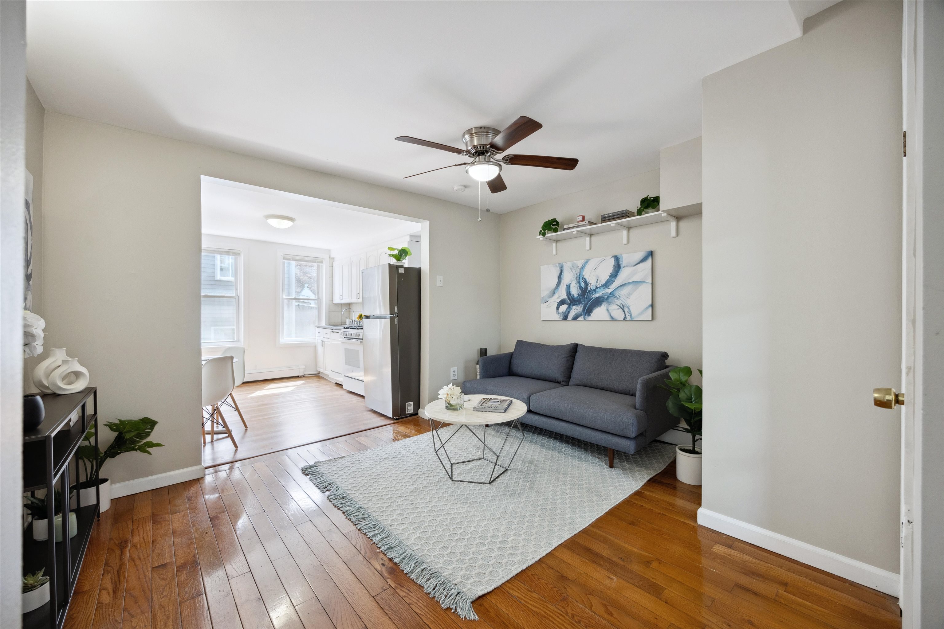 227 7th St Property Photo 12