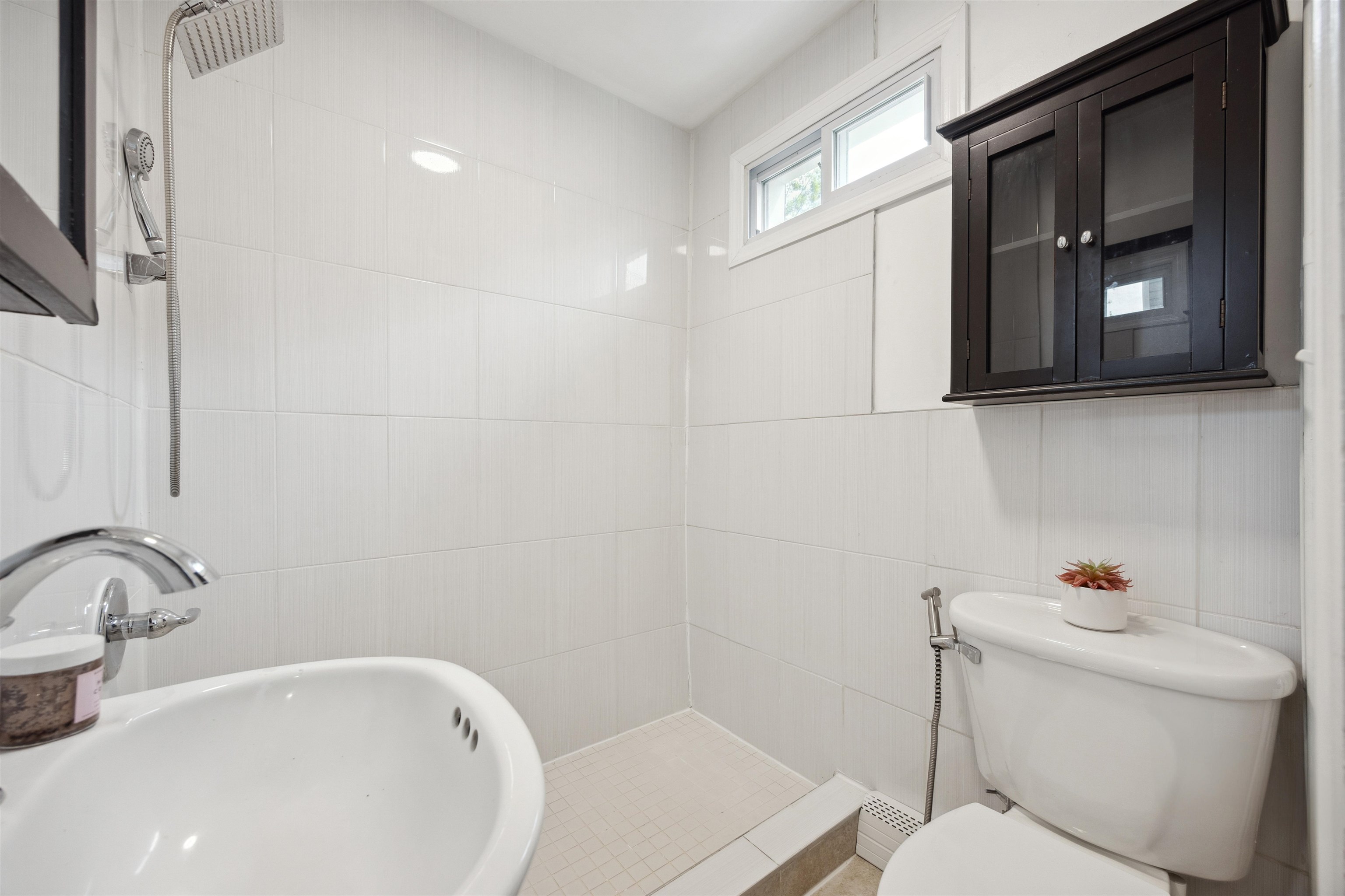 227 7th St Property Photo 16