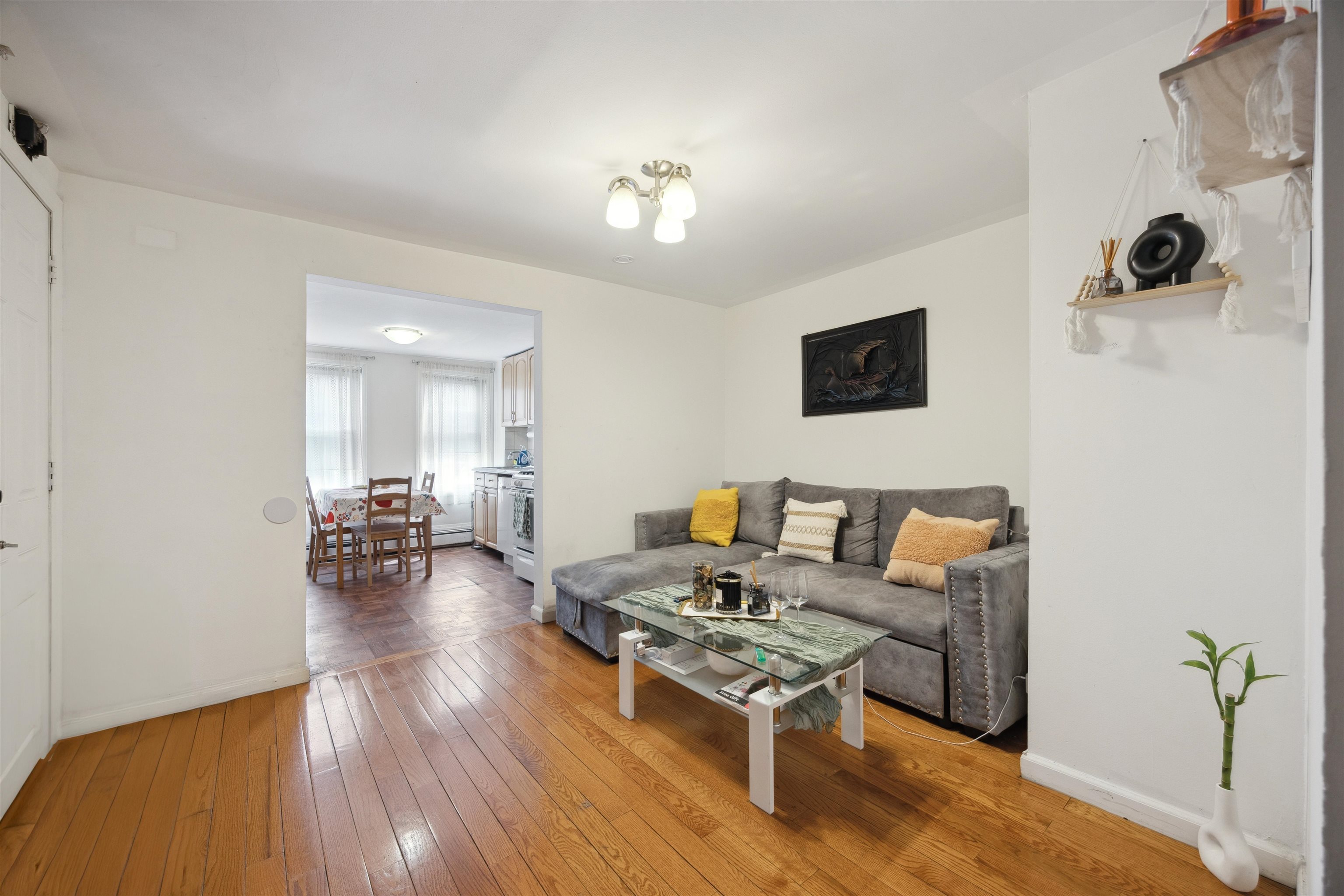 227 7th St Property Photo 18