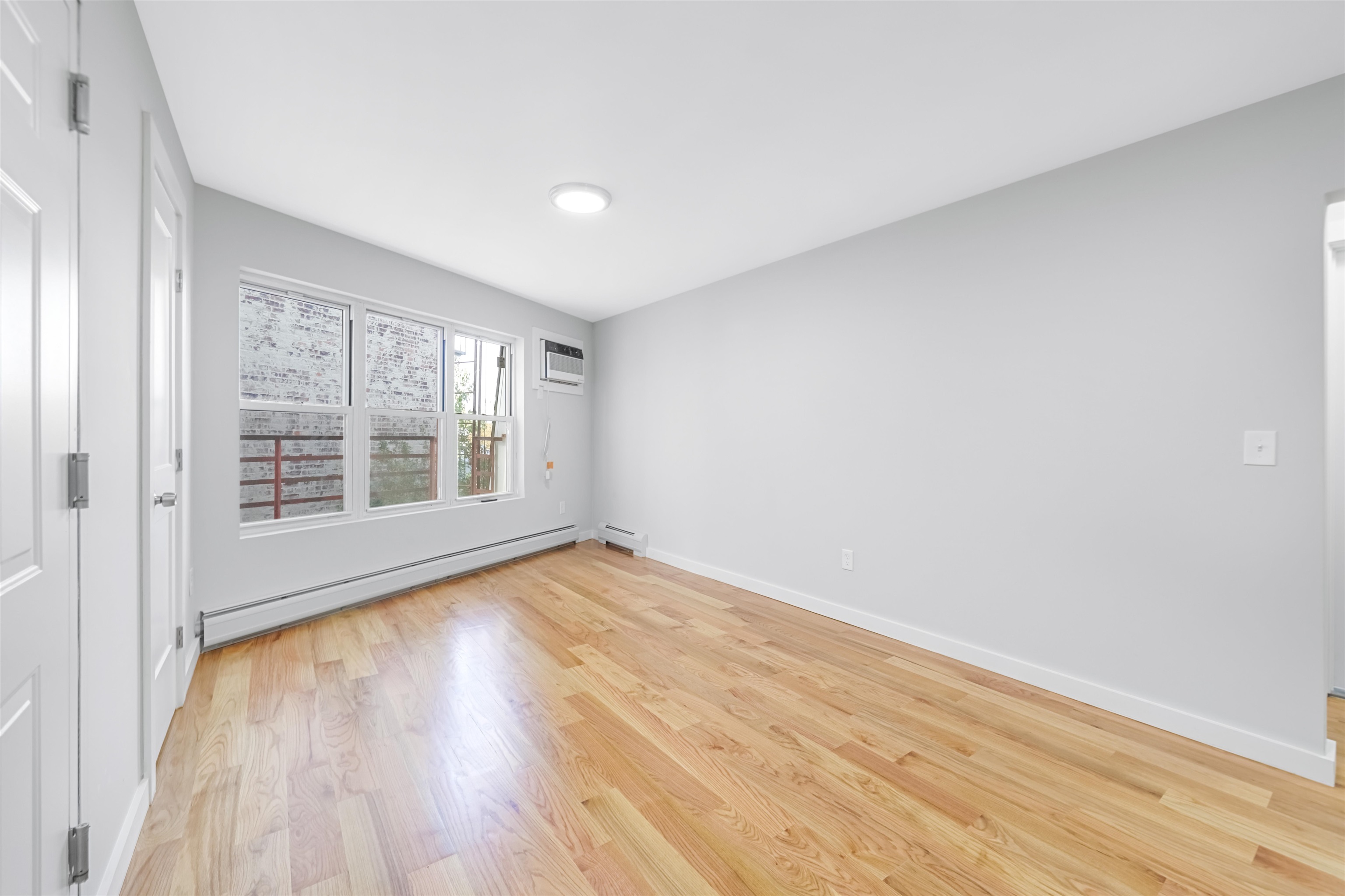161 18th St 10c Property Photo 14