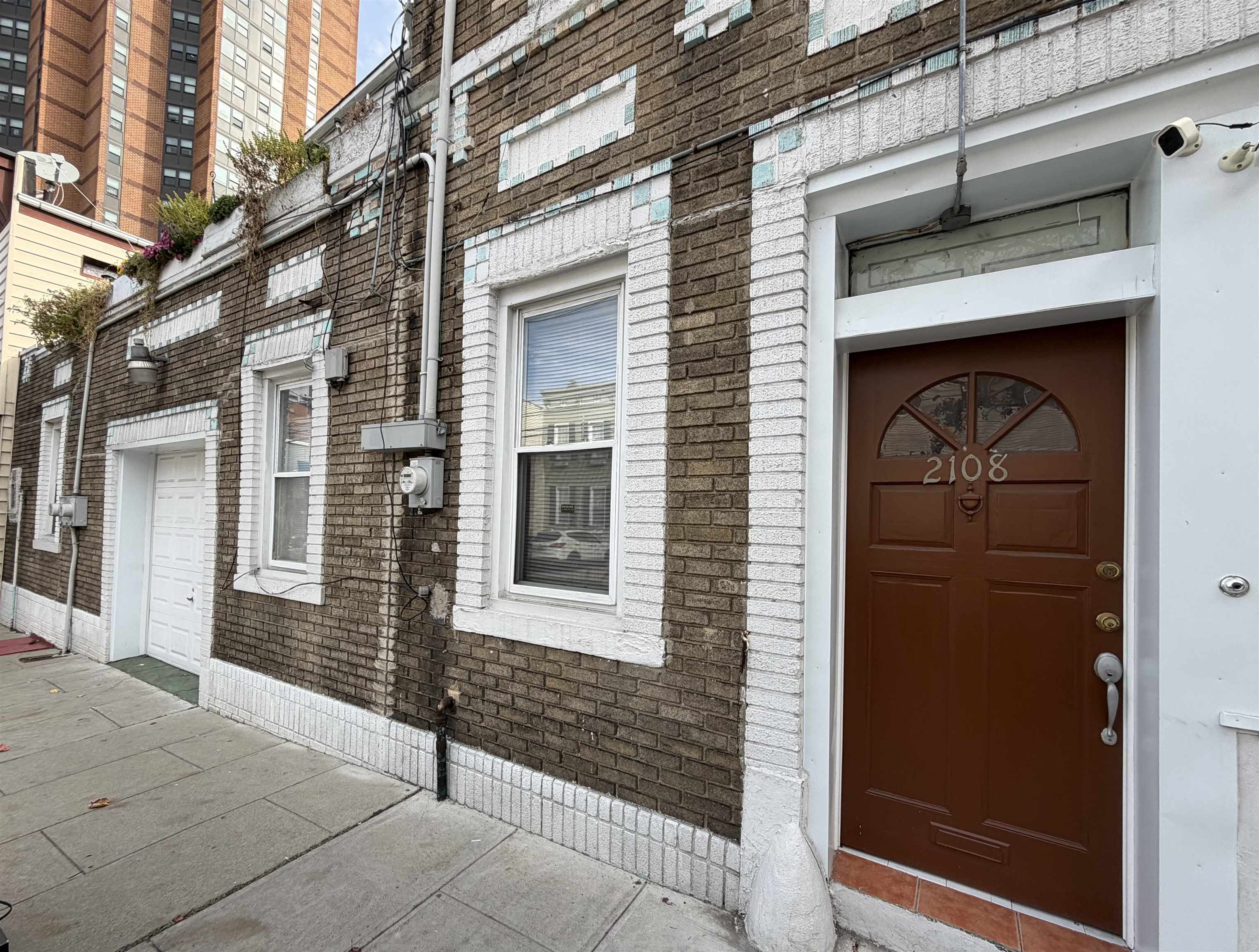 2108 West St Property Photo 1