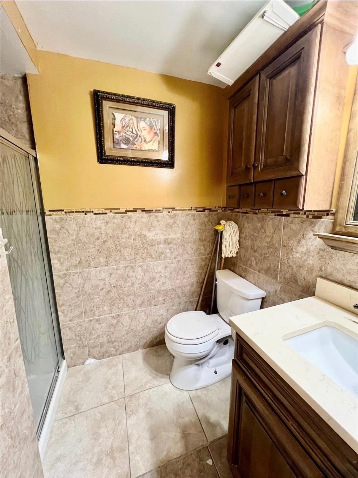 2808 Palisade Ave Property Photo 7