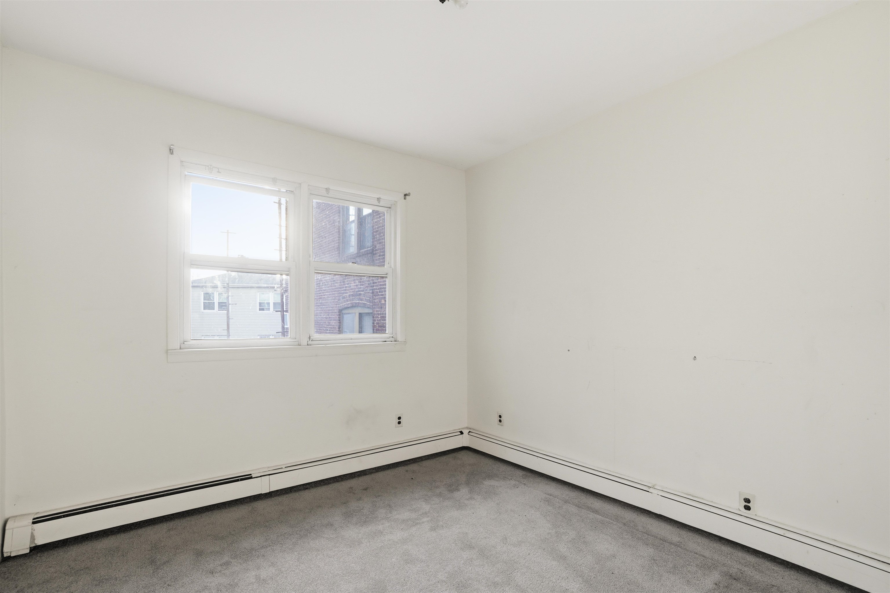 98 West 49th St Property Photo 19