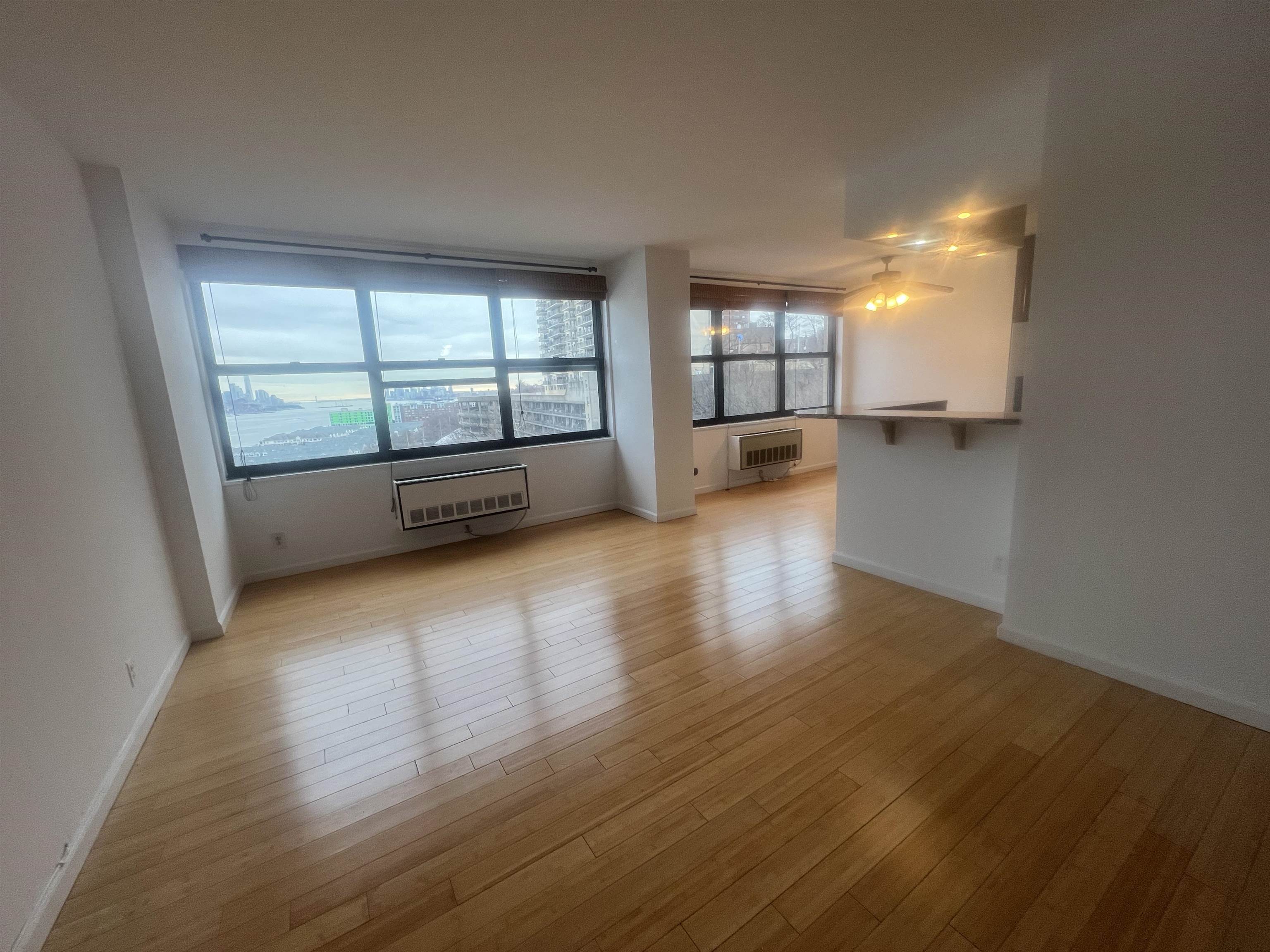7000 Blvd East 18c Property Photo 9