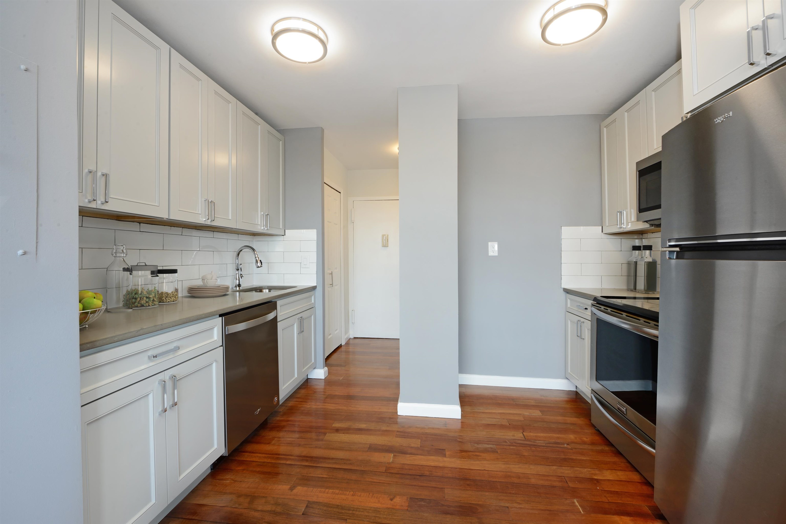 100 Manhattan Ave 205 Property Photo 3