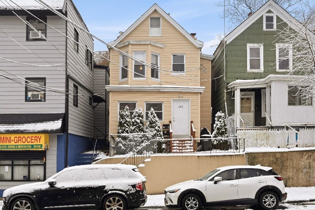 383 Broadway Property Photo 1