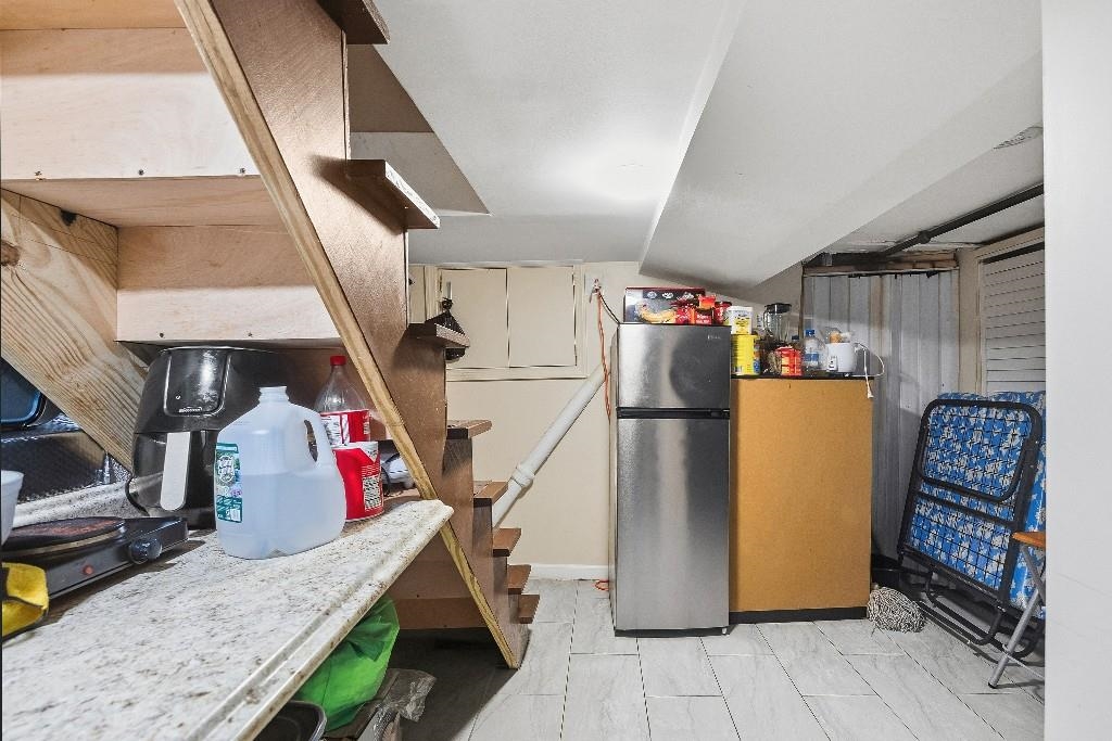 383 Broadway Property Photo 14