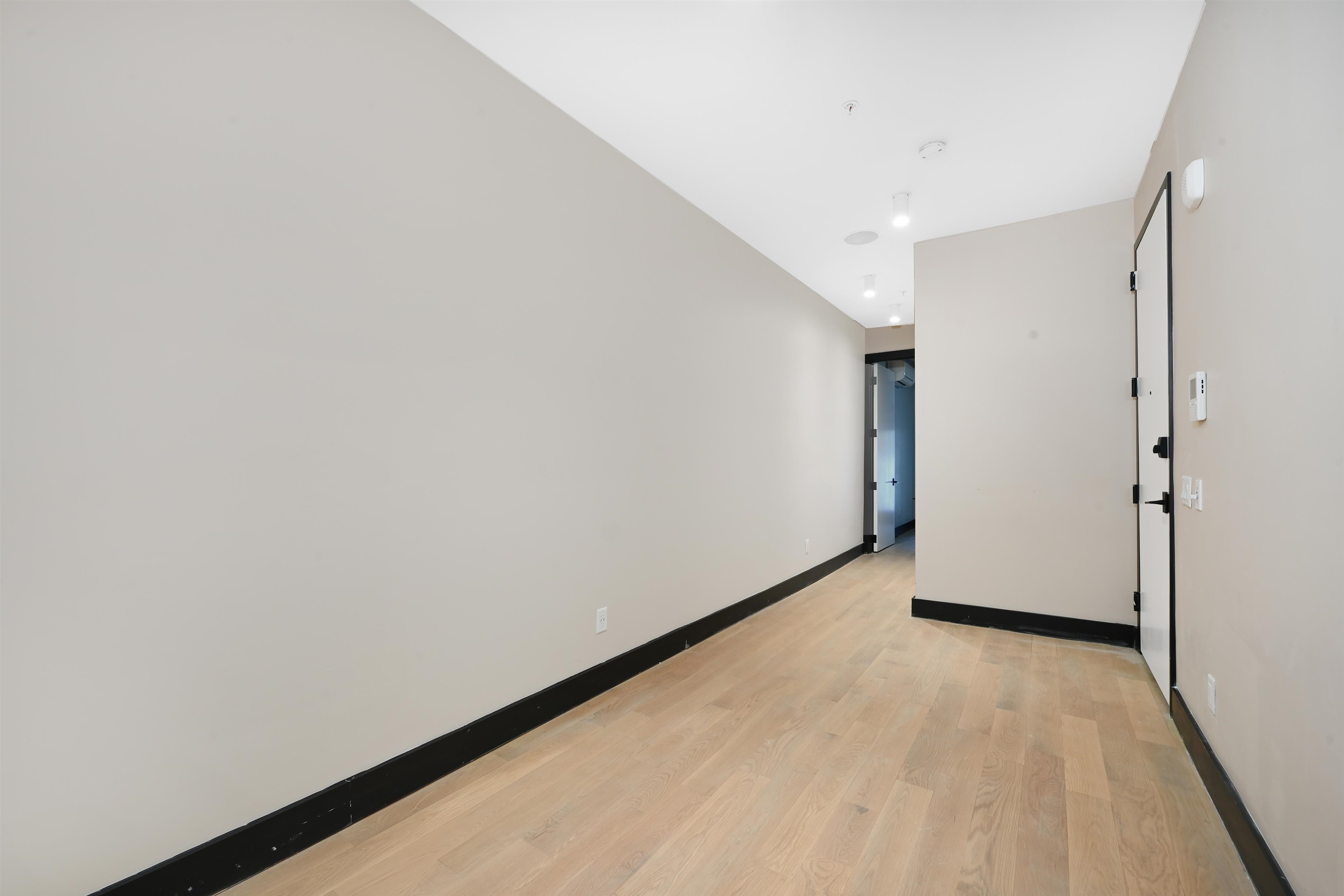 208 15th St Property Photo 6