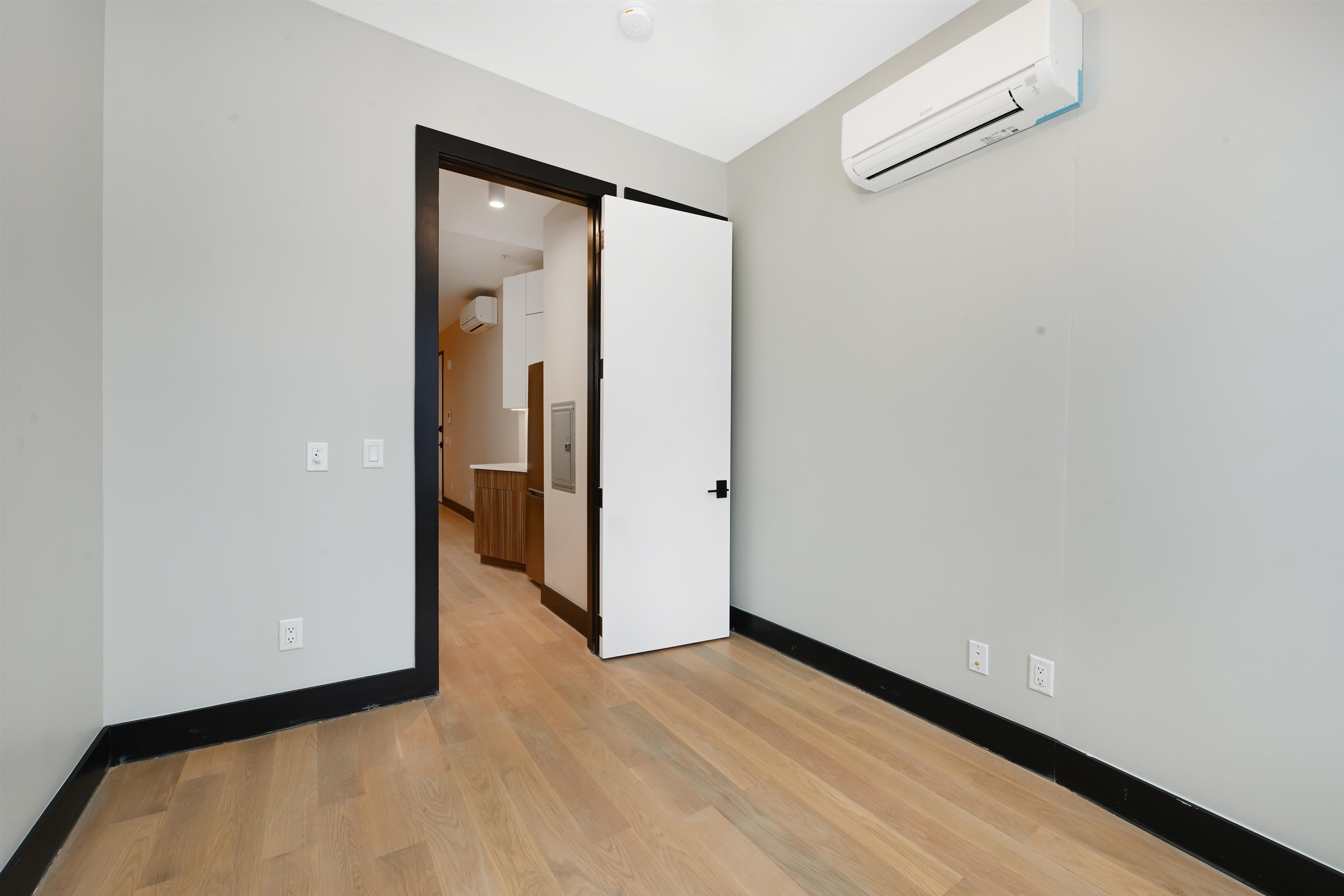 208 15th St Property Photo 14