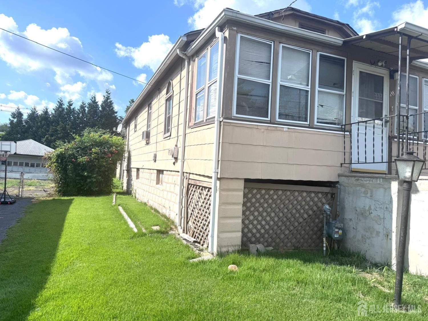28 Silzer Ave Property Photo 4