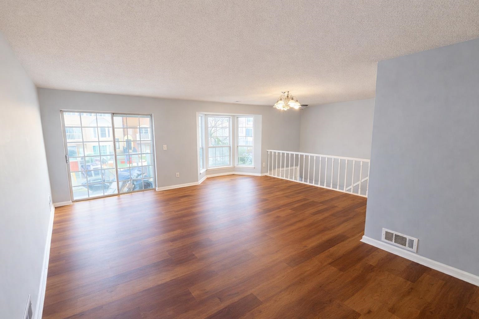 7 HOLLY ST Property Photo 1