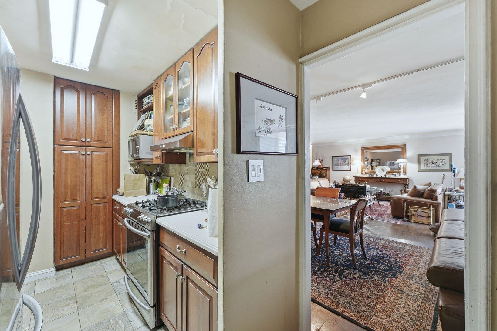 6040 Blvd East 32j Property Photo 10