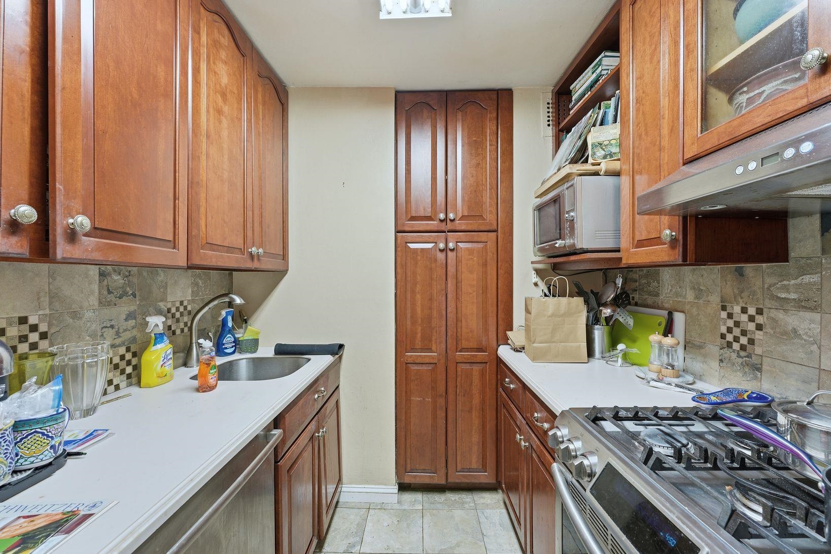 6040 Blvd East 32j Property Photo 13