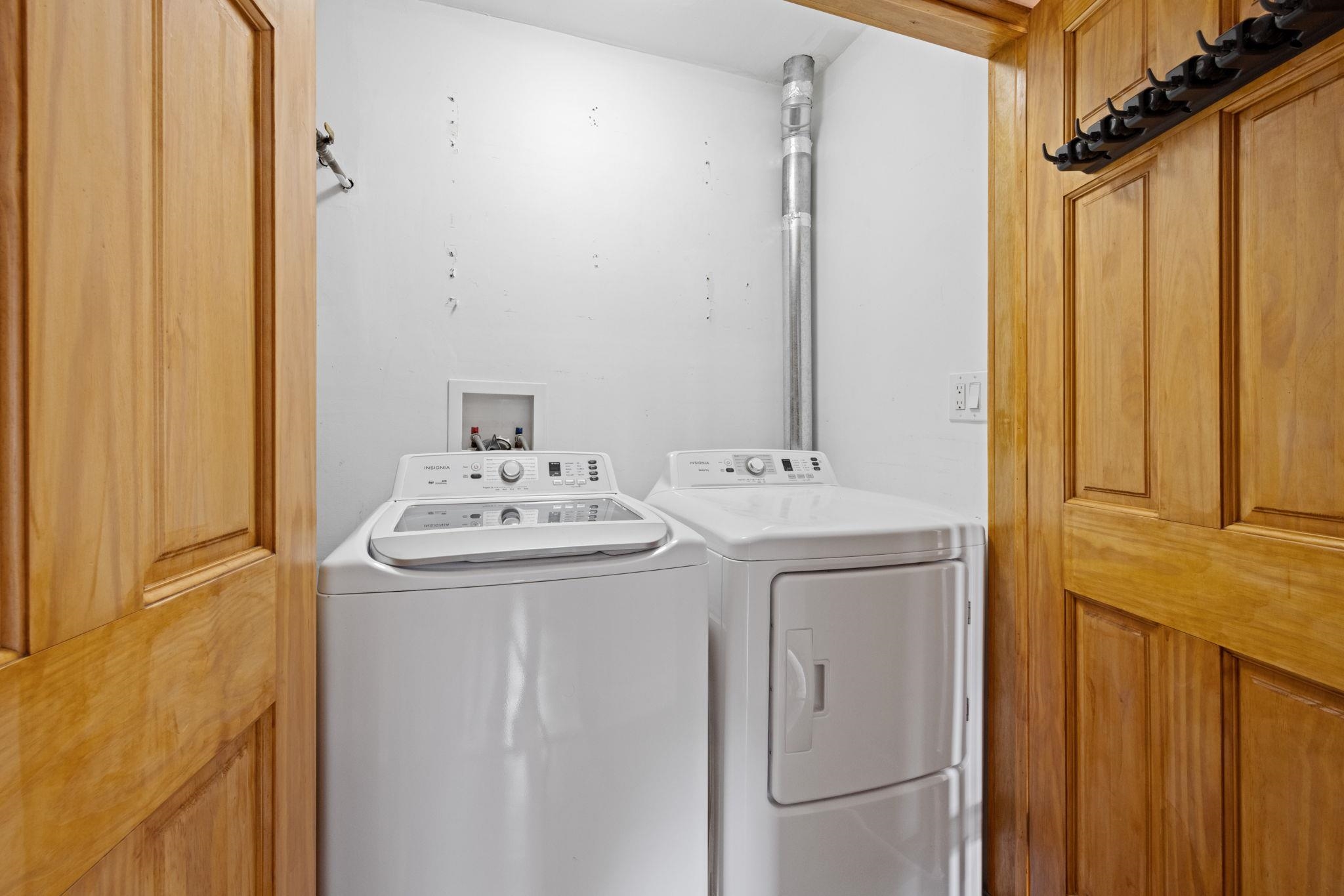 227 Franklin Ave 2 Property Photo 20