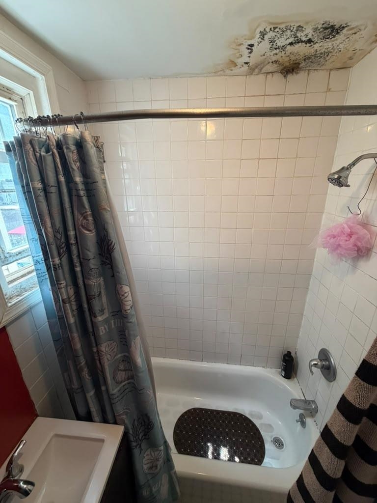 711 25th St Property Photo 11