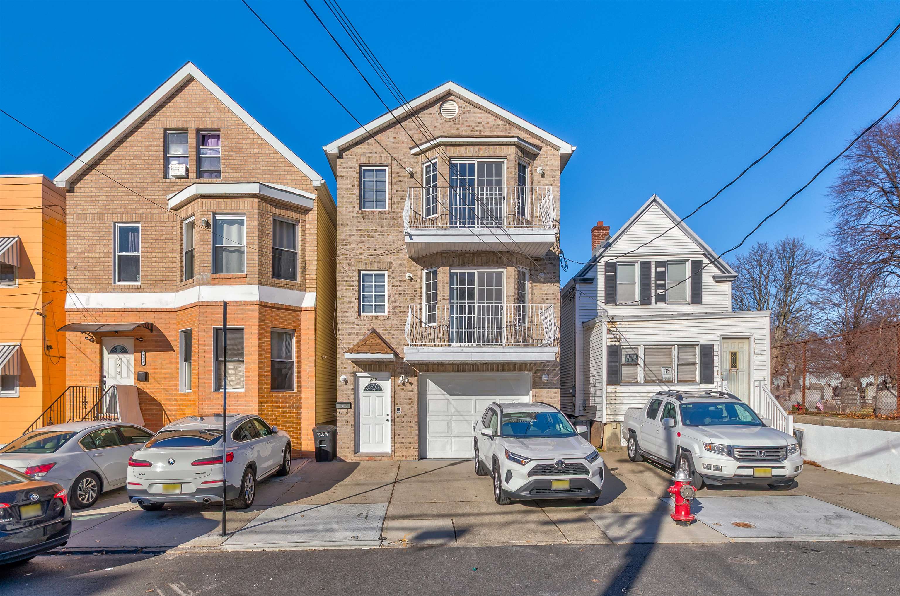 225 BELVEDERE AVE 1 Property Photo 1