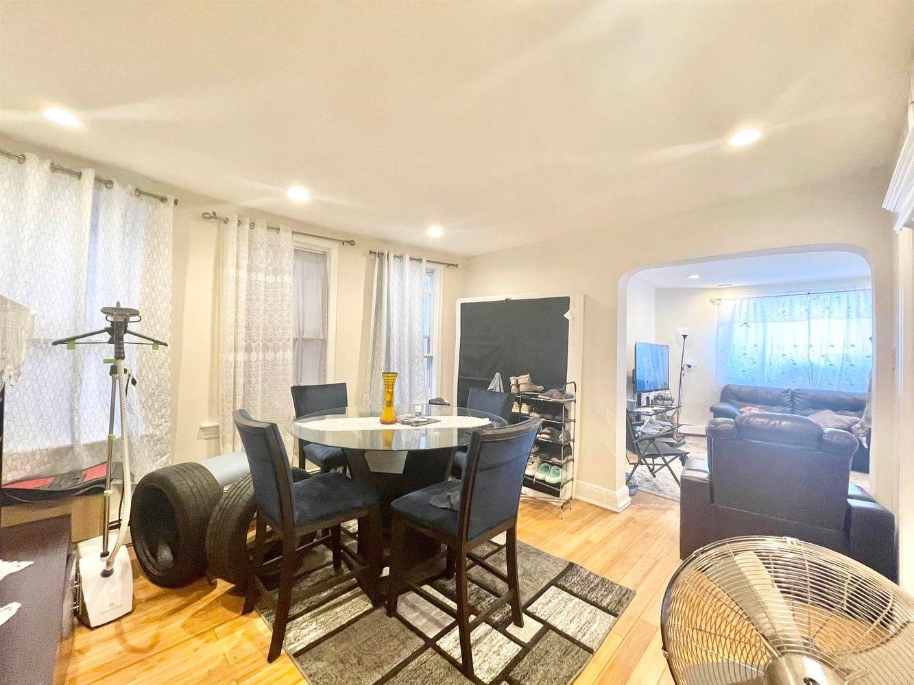 133 Avenue B Property Photo 4