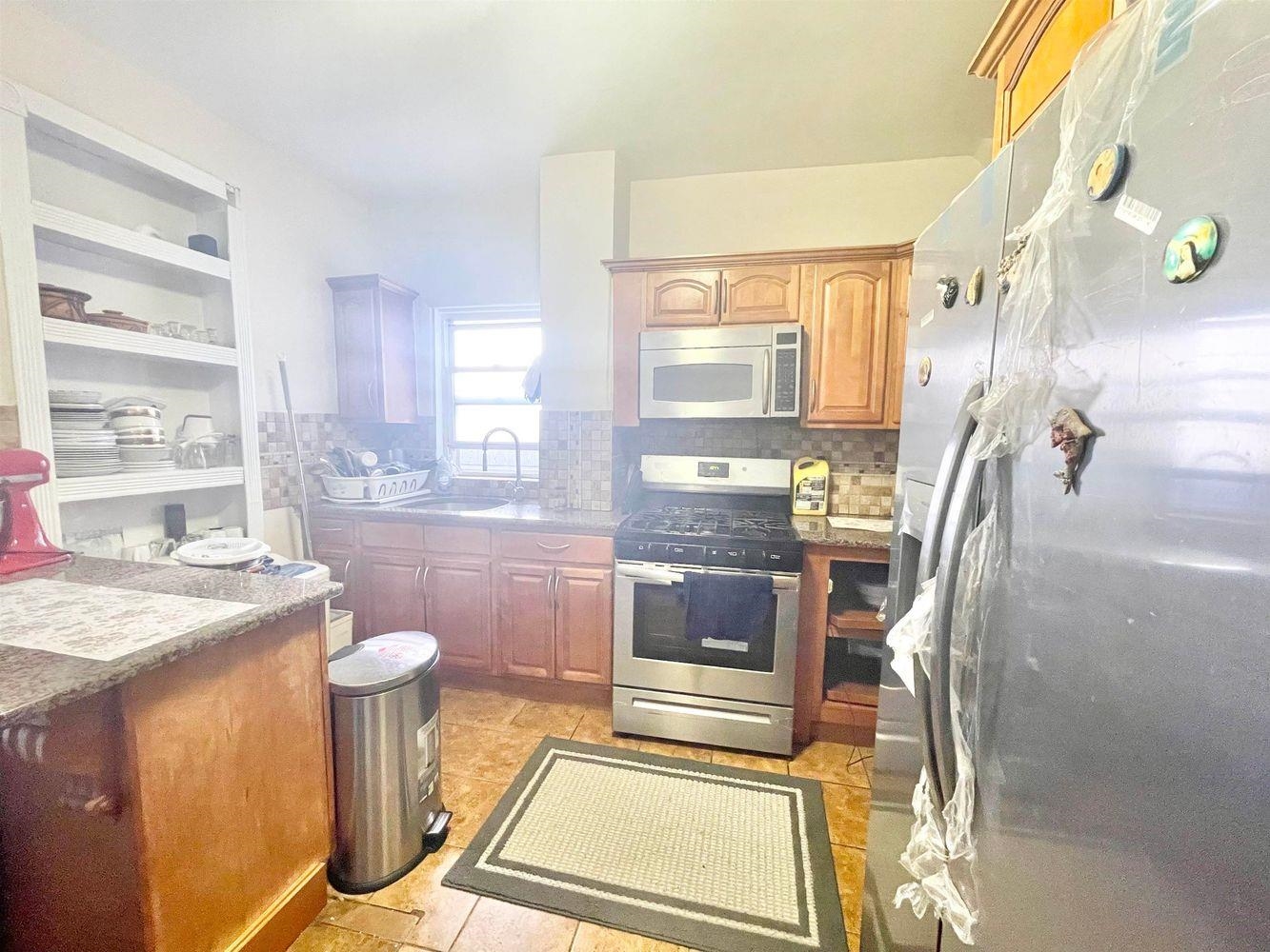 133 Avenue B Property Photo 6