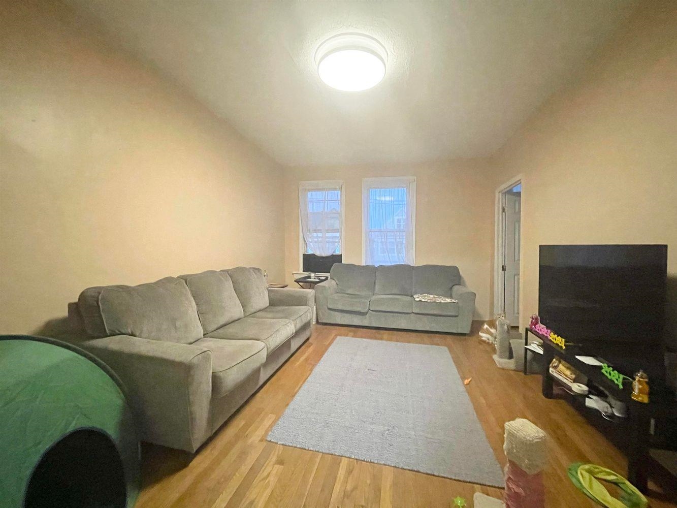 133 Avenue B Property Photo 11