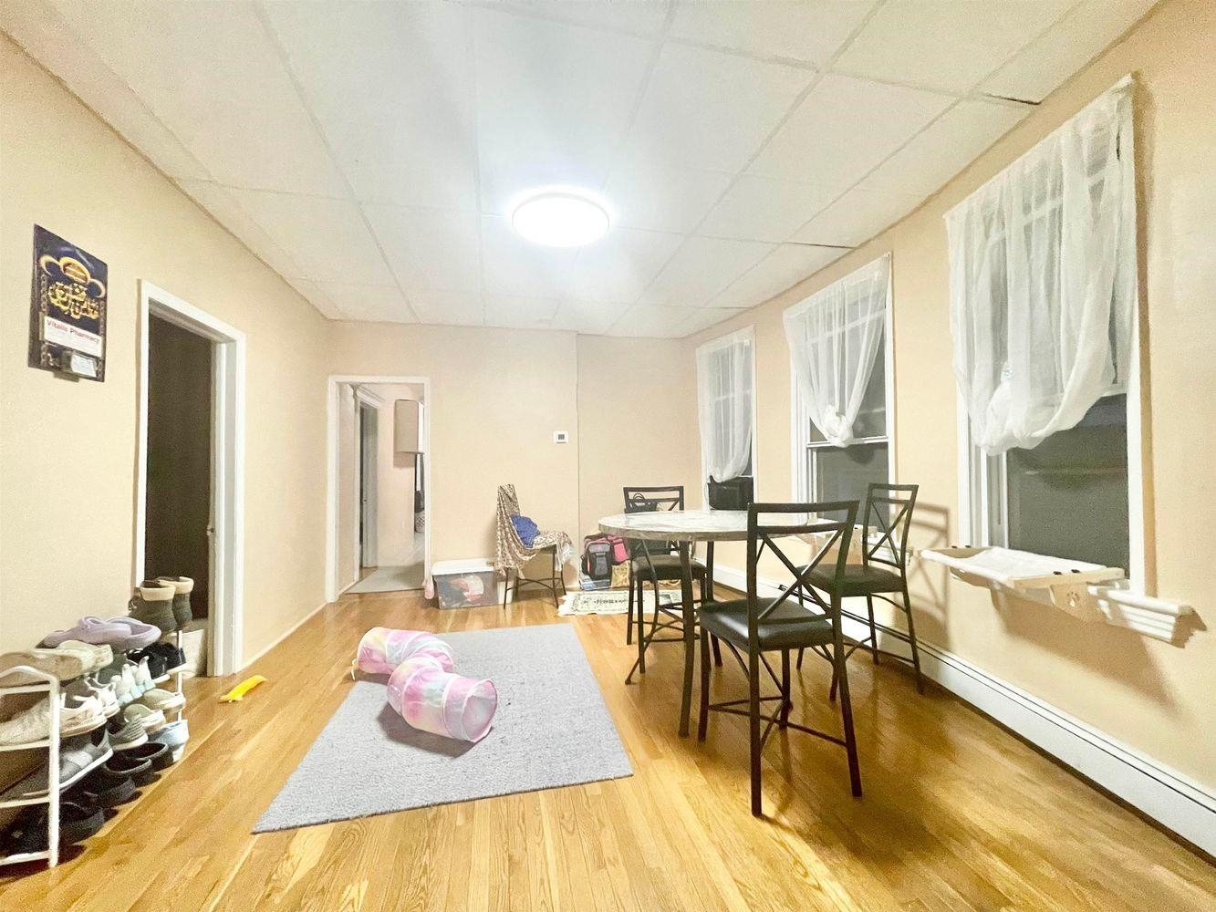 133 Avenue B Property Photo 15