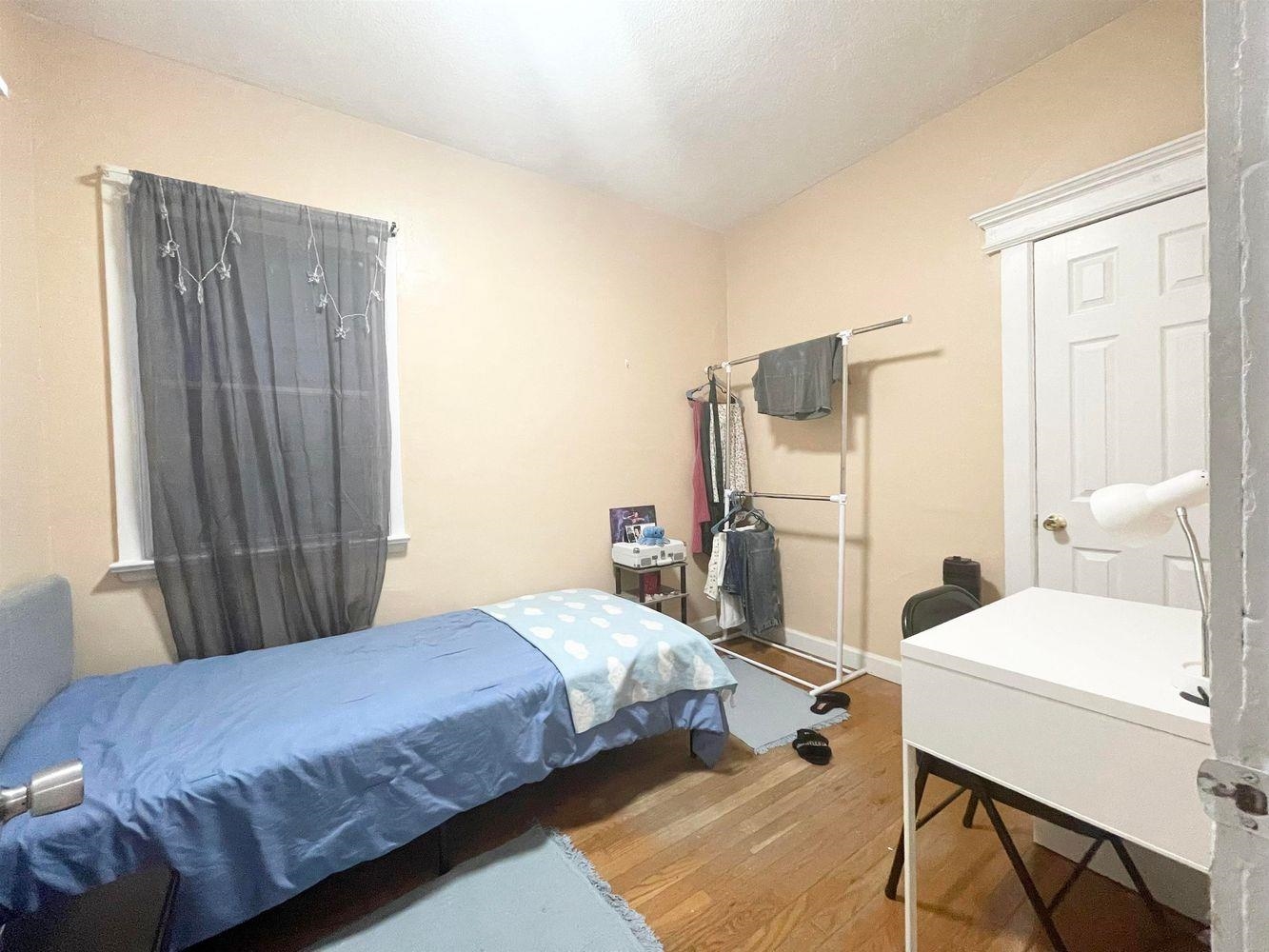 133 Avenue B Property Photo 18