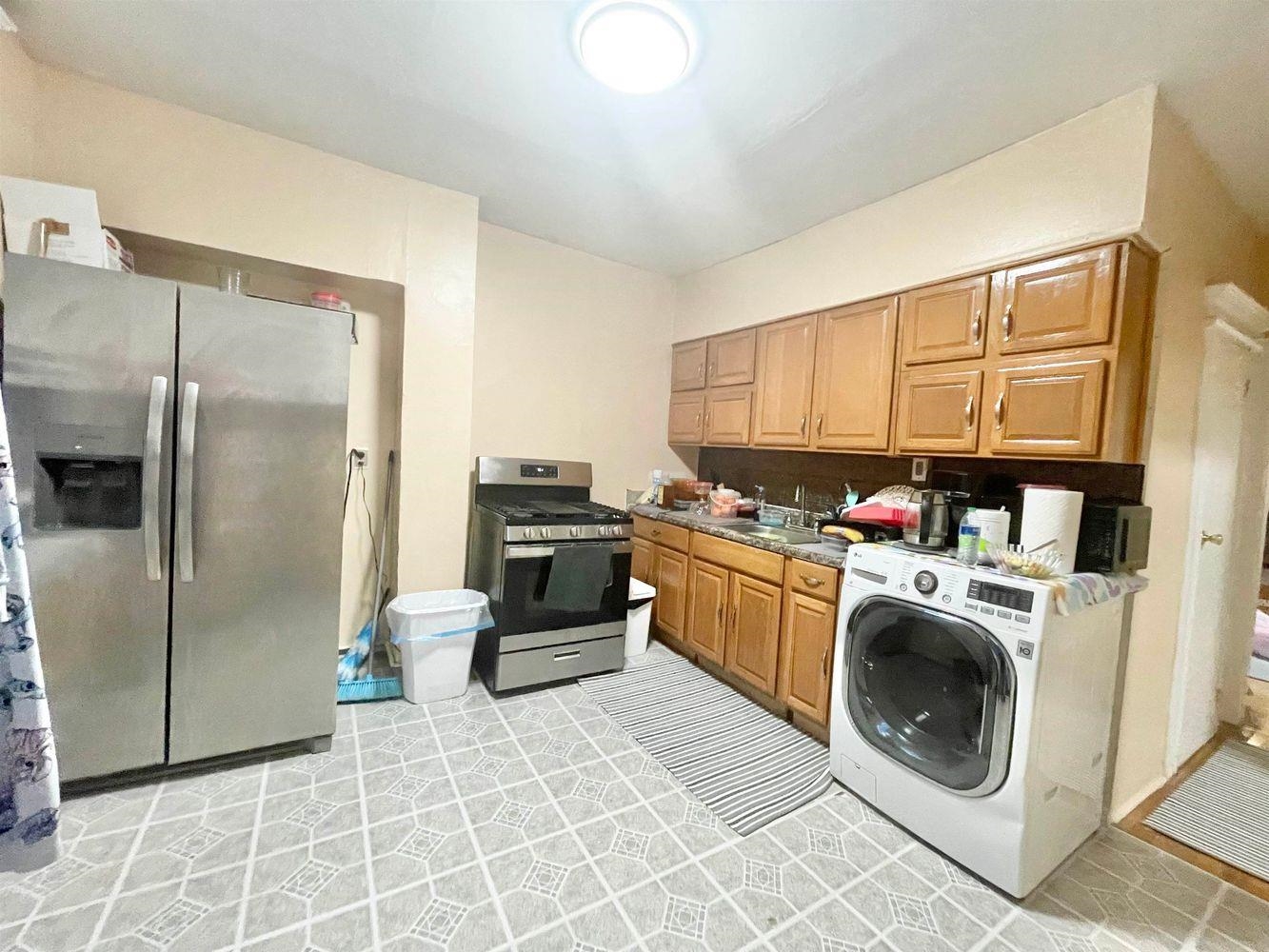133 Avenue B Property Photo 19