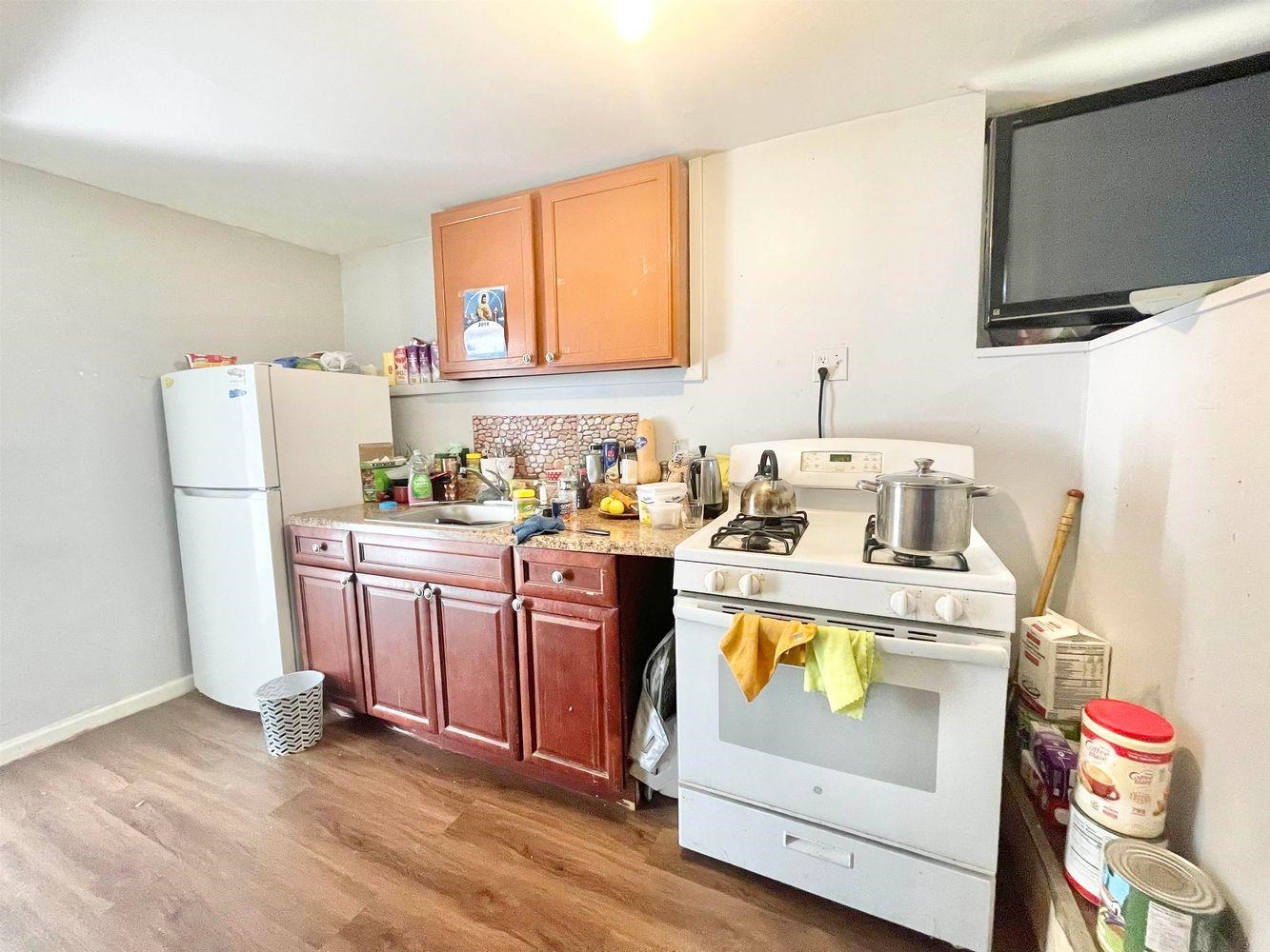 133 Avenue B Property Photo 21