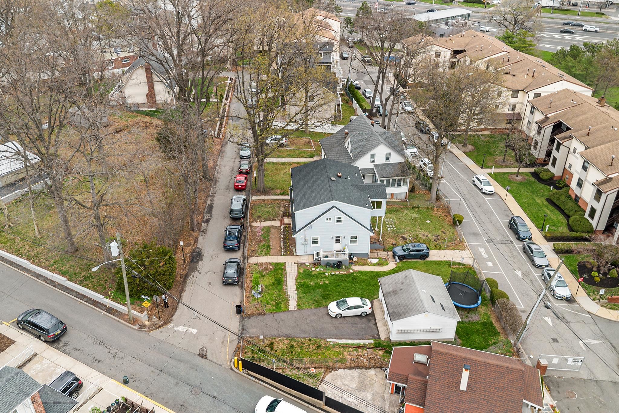6 Mutillod Lane Property Photo 3