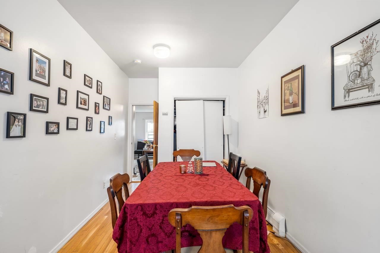 413 Adams St Property Photo 11
