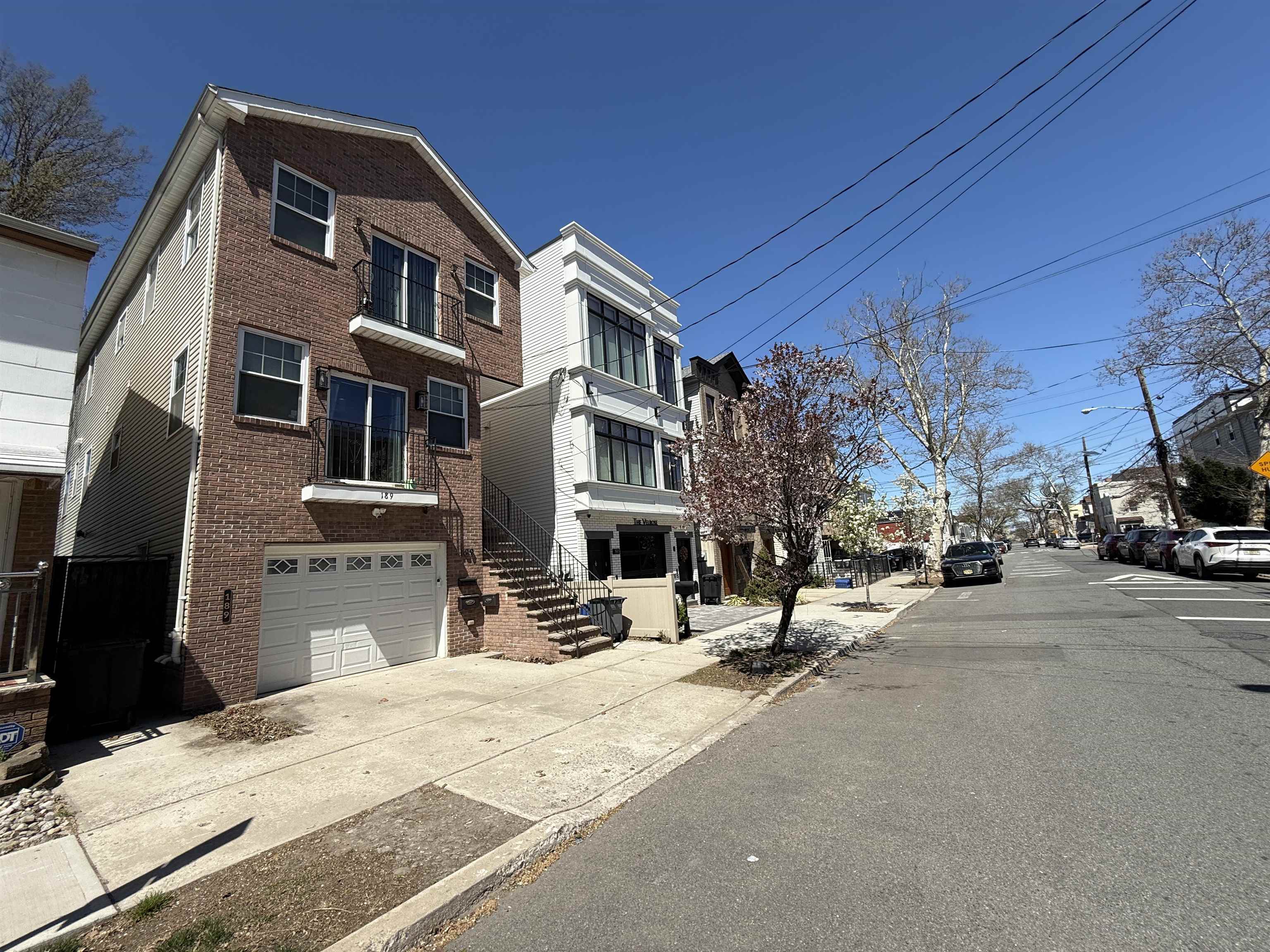 189 Terrace Ave Property Photo 1