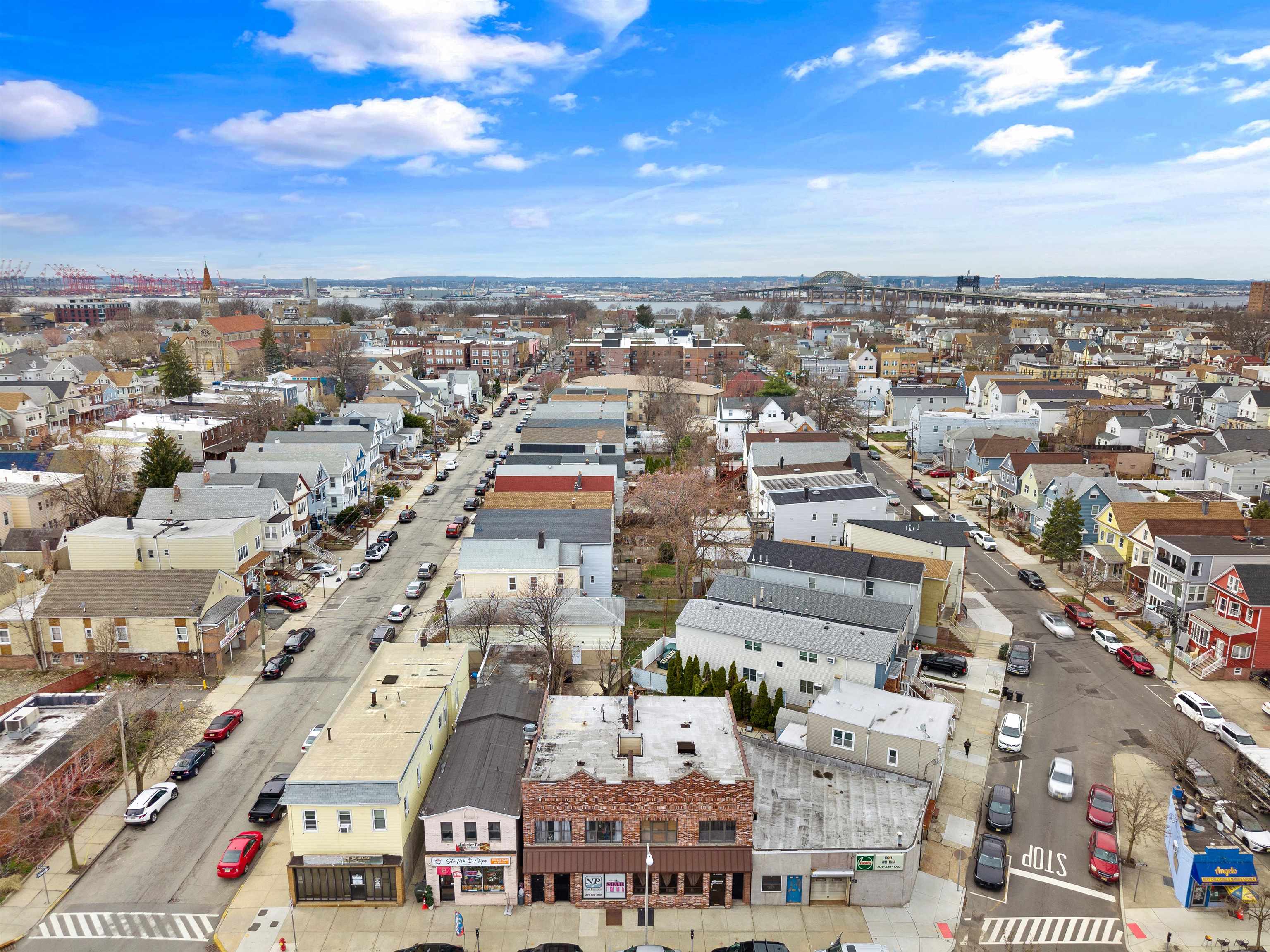 933-995 BROADWAY Property Photo 1