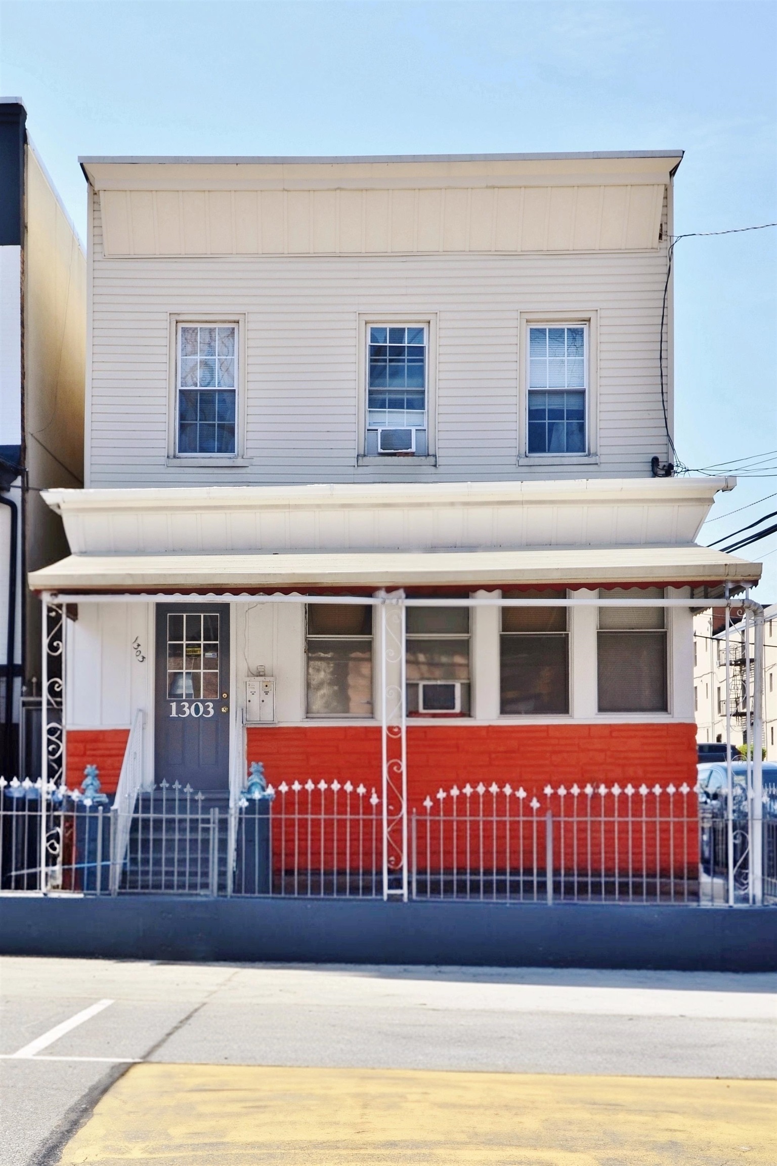 1303 26TH ST Property Photo 1