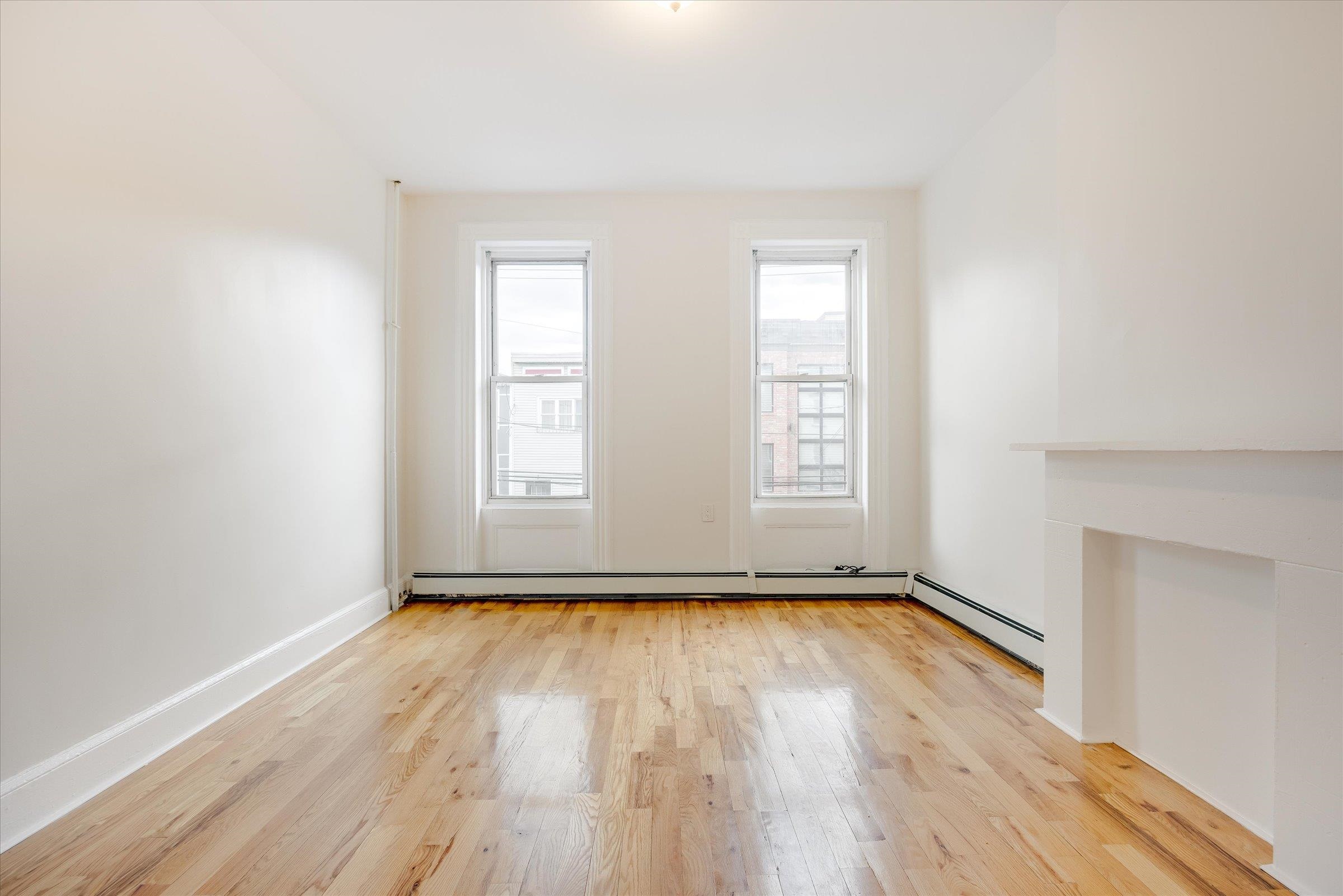 147 New York Ave 2l Property Photo 5