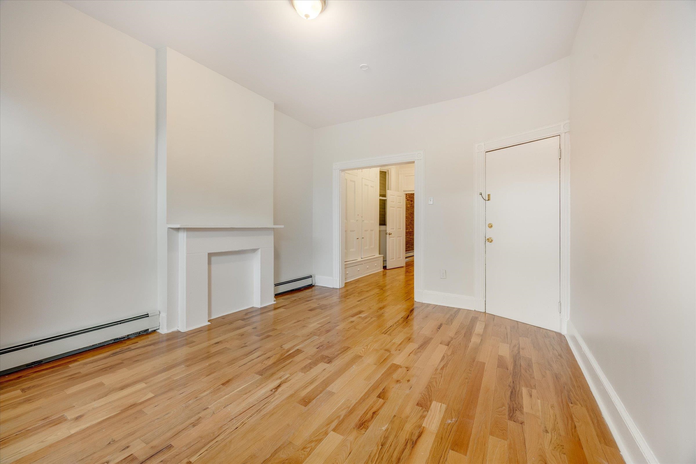 147 New York Ave 2l Property Photo 8