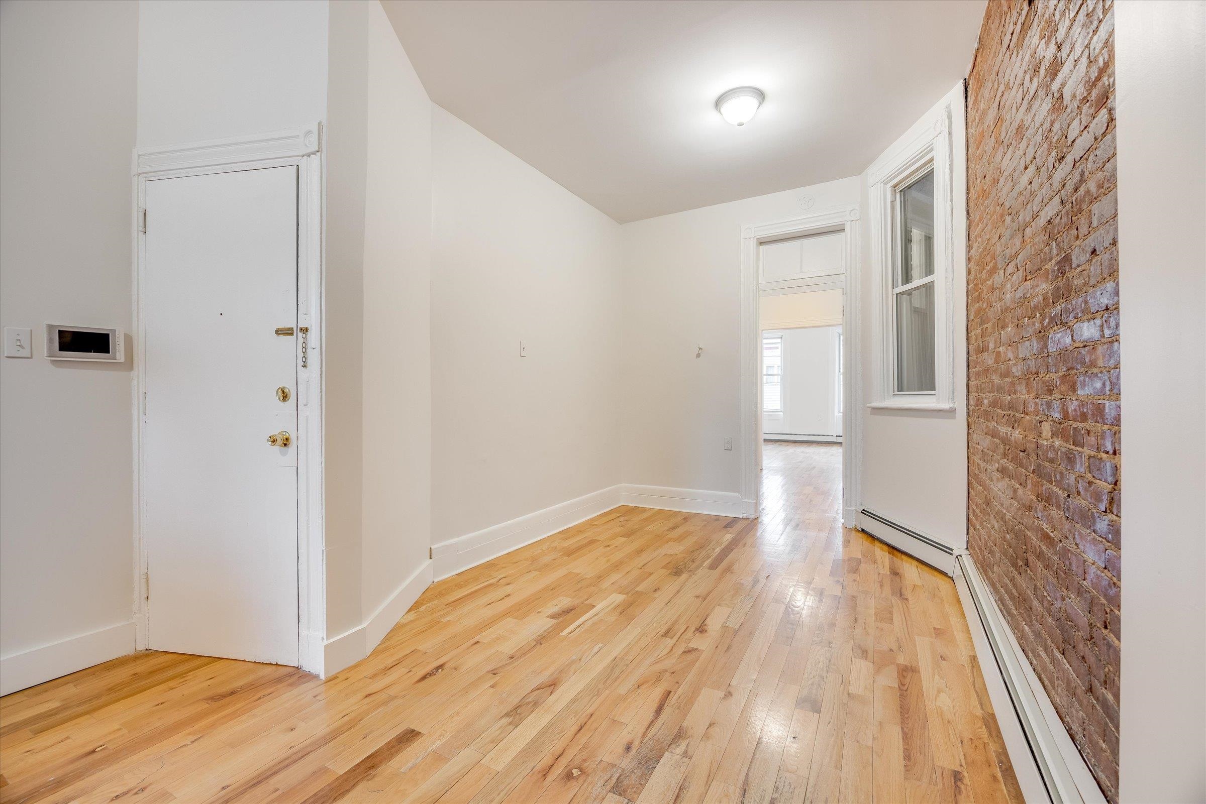 147 New York Ave 2l Property Photo 16
