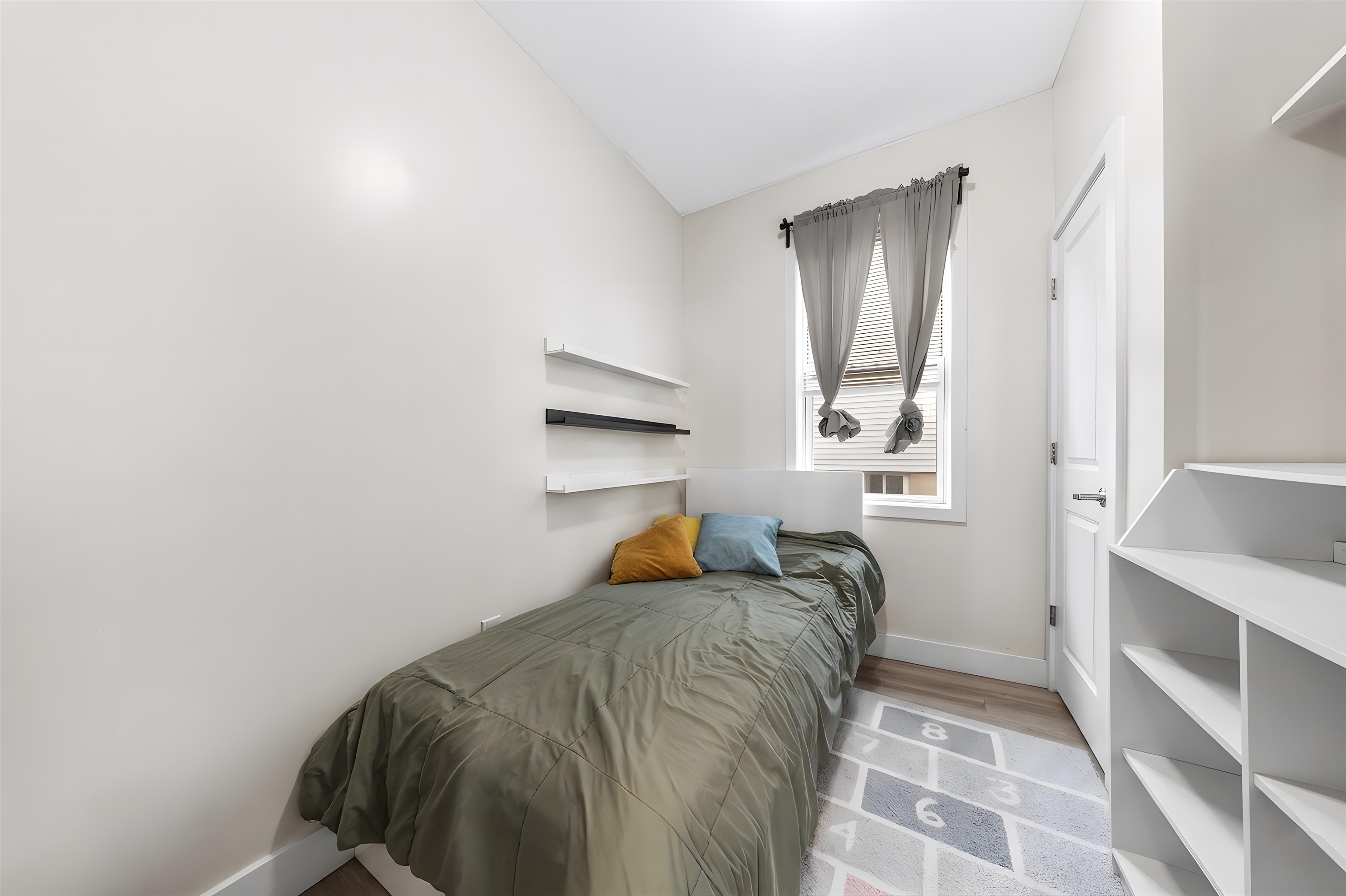 12 Juliette St Property Photo 7
