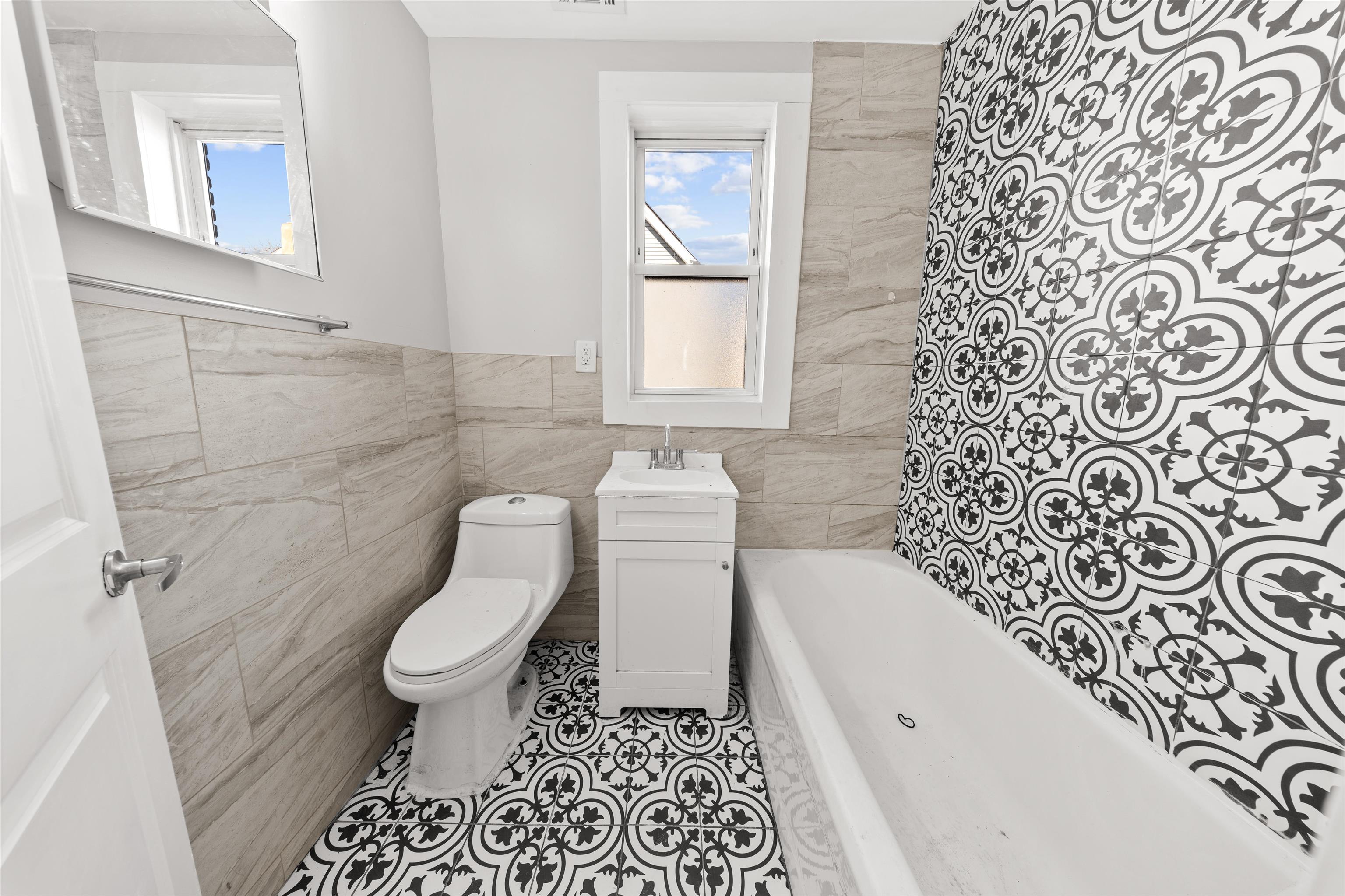 12 Juliette St Property Photo 14