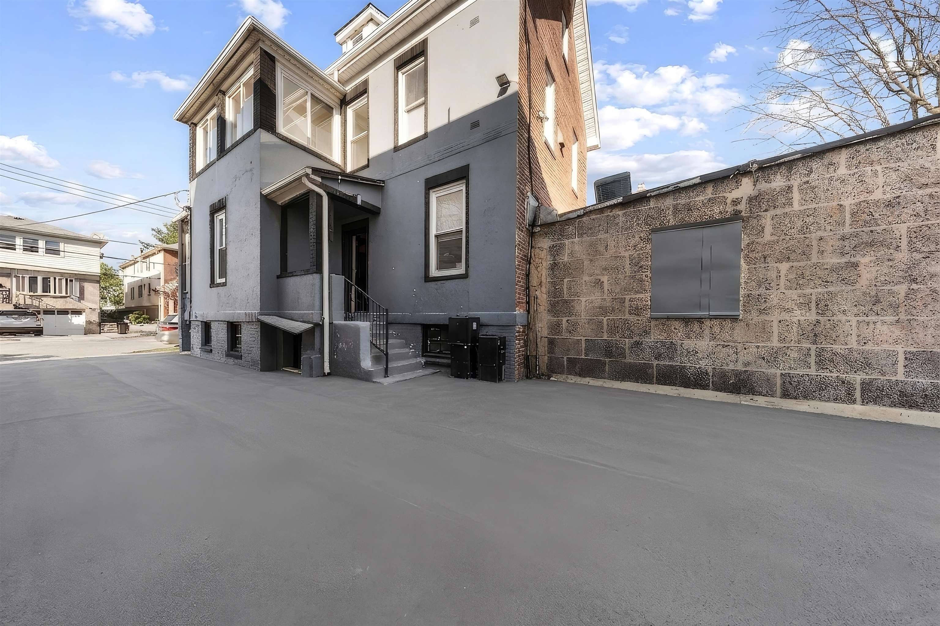12 Juliette St Property Photo 35