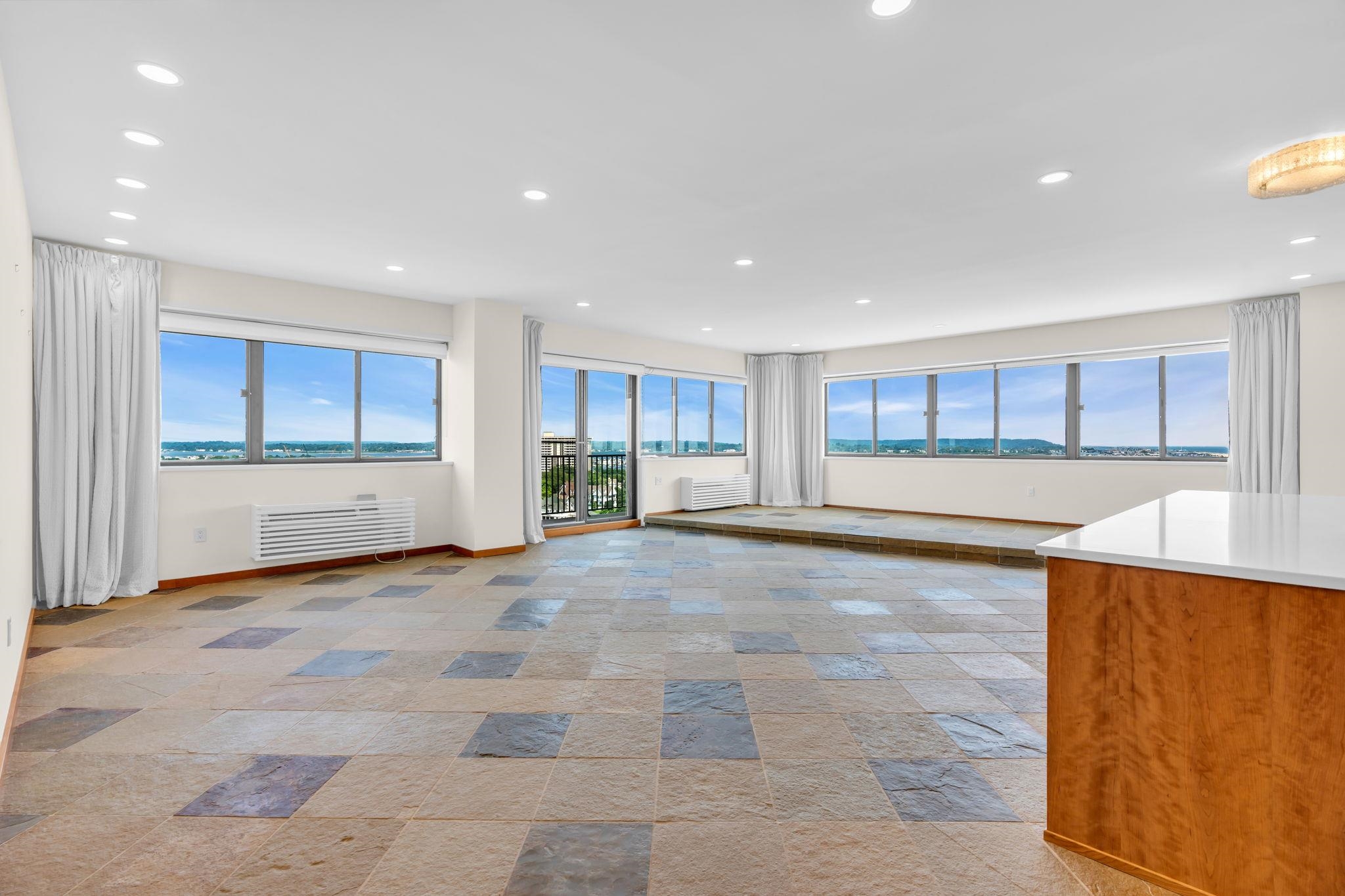 55 OCEAN AVE PH B
