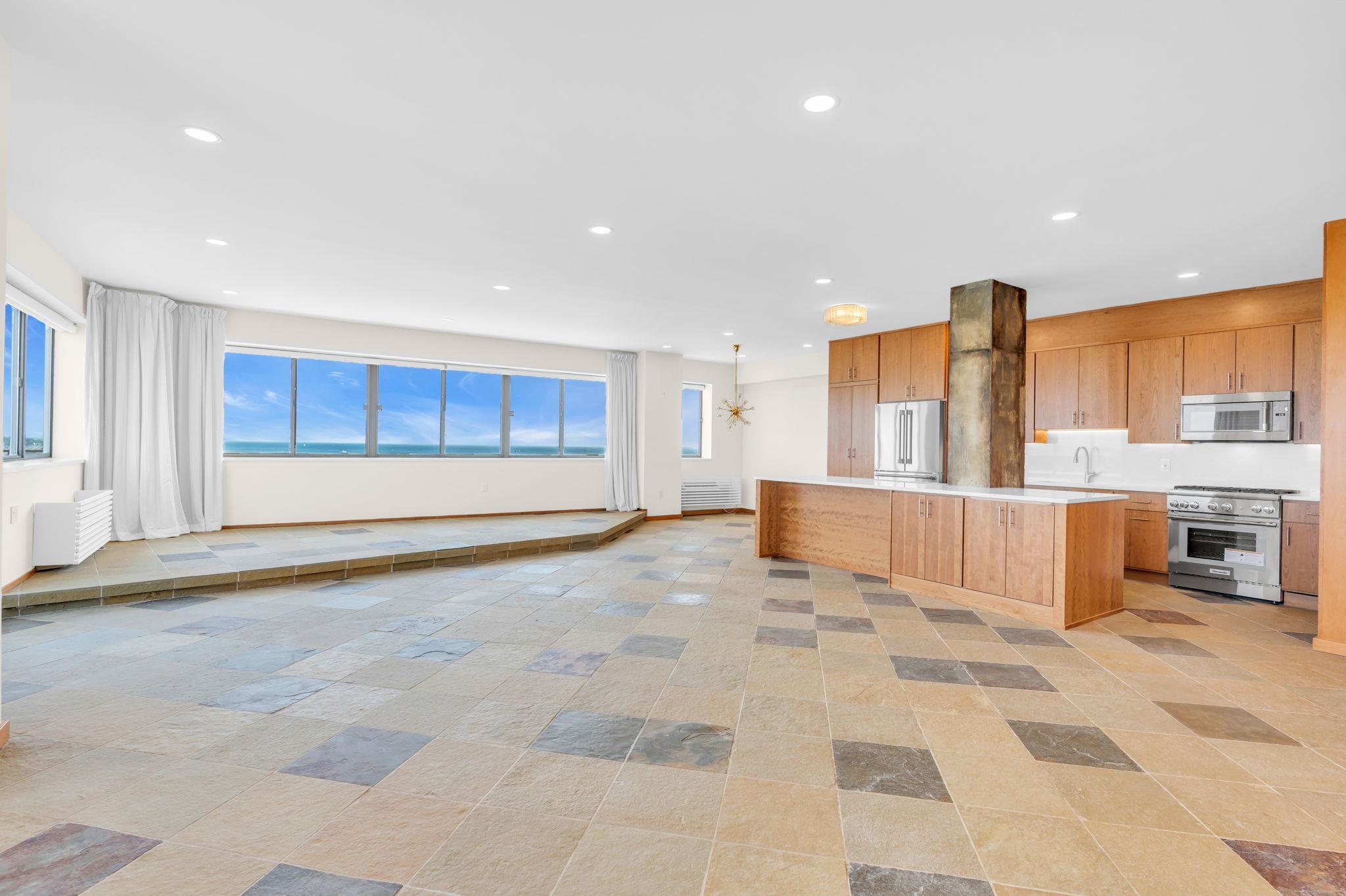 55 Ocean Ave Ph B Property Photo 8
