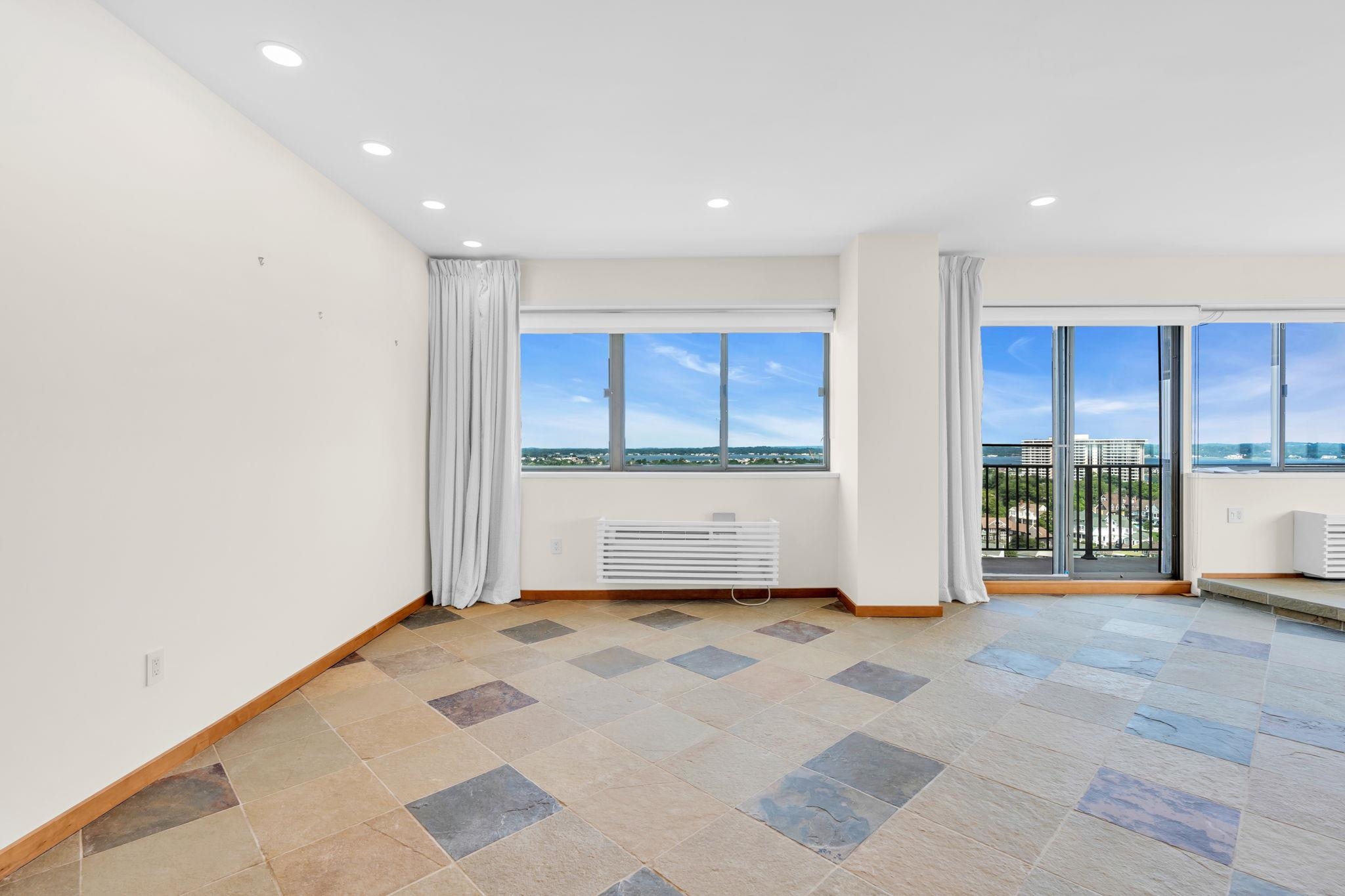 55 Ocean Ave Ph B Property Photo 9
