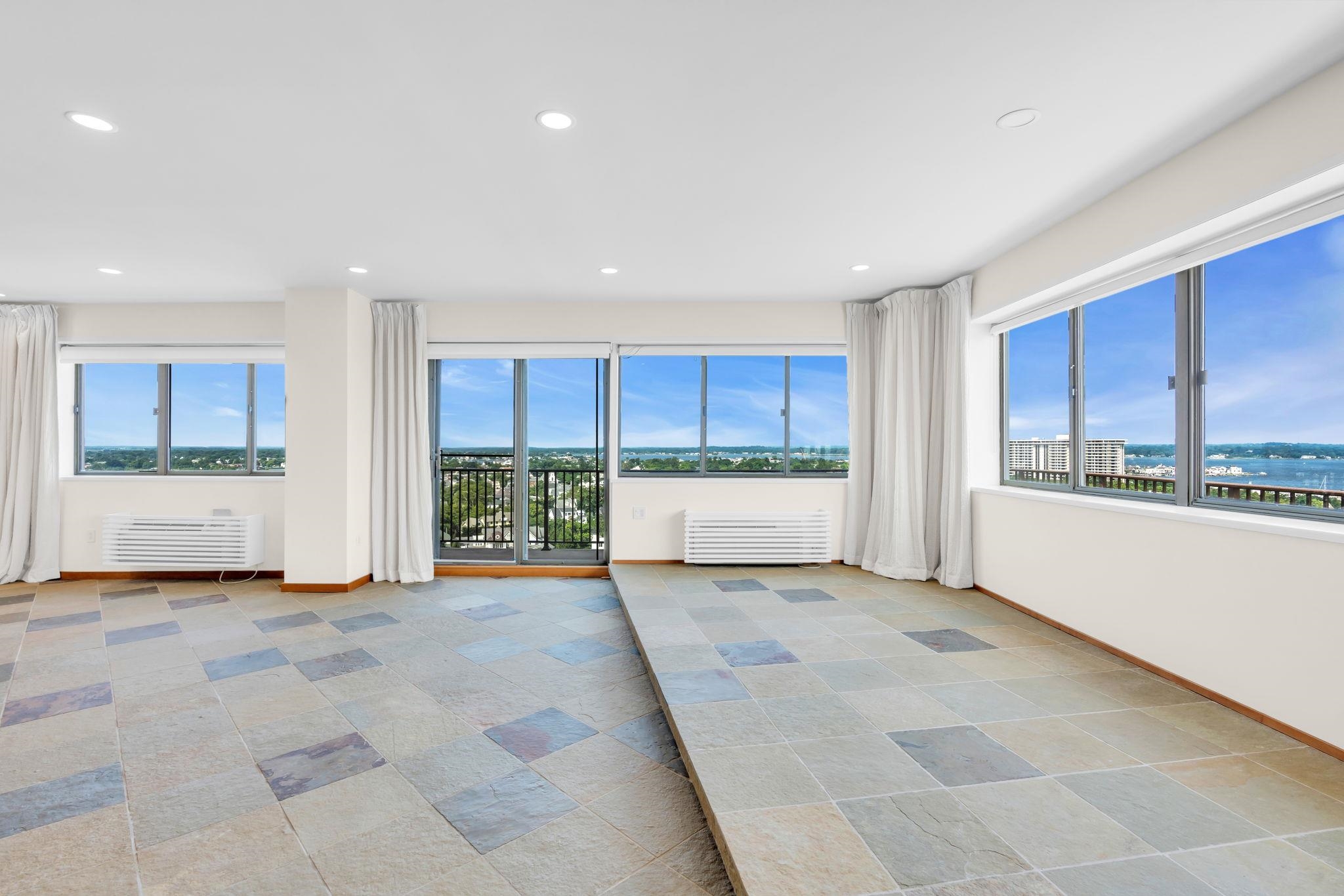 55 Ocean Ave Ph B Property Photo 10
