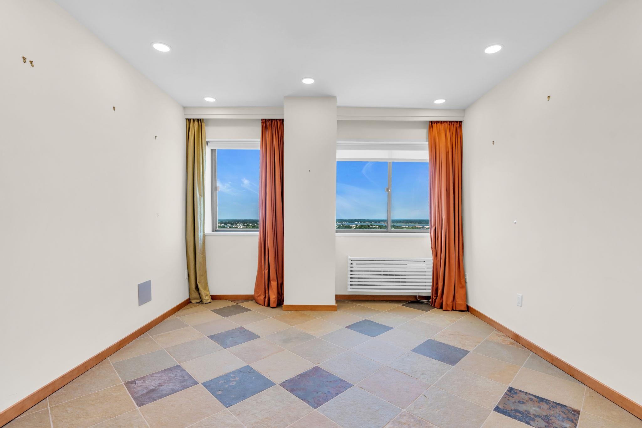 55 Ocean Ave Ph B Property Photo 14
