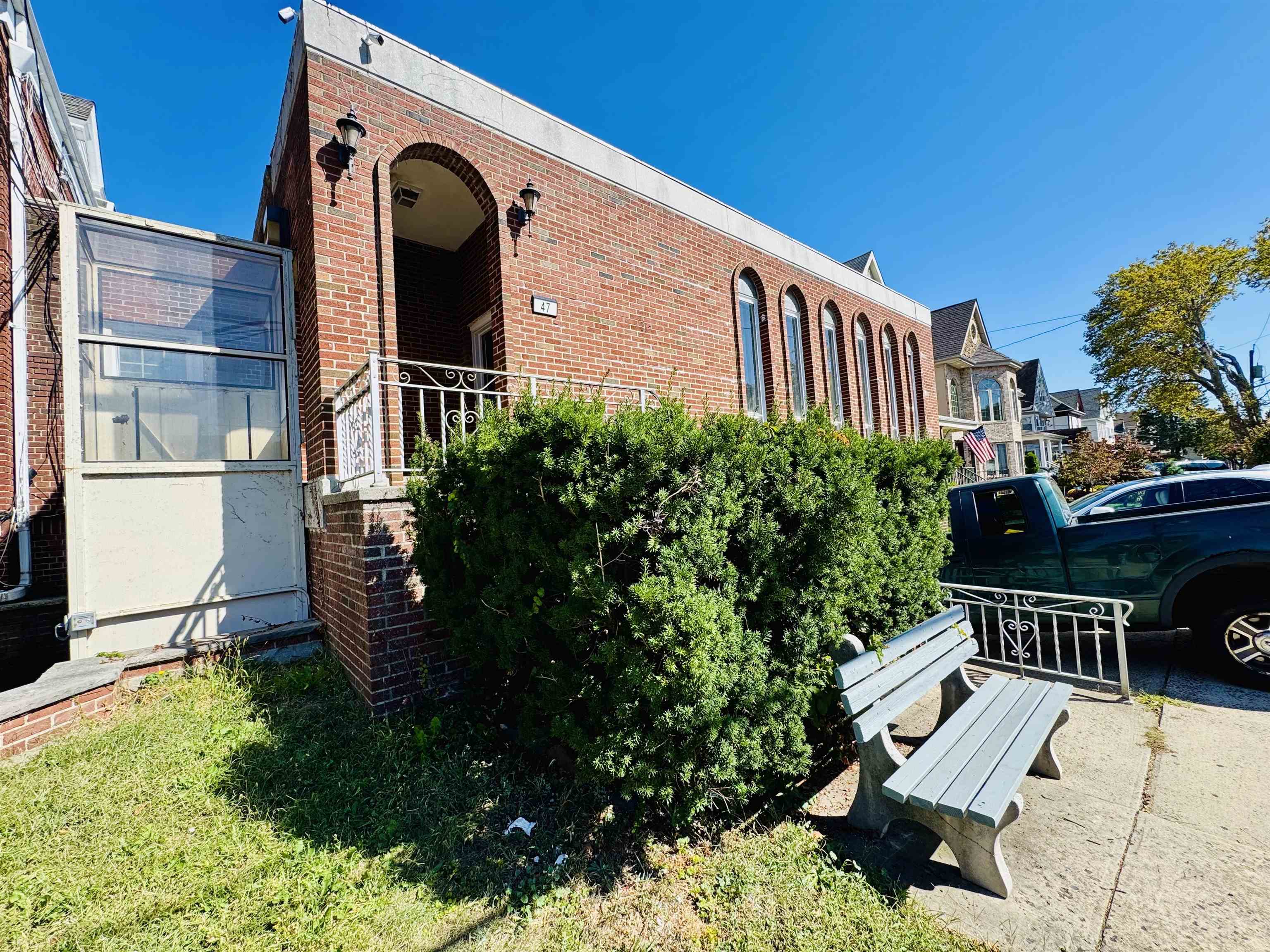 696 Avenue C Property Photo 4