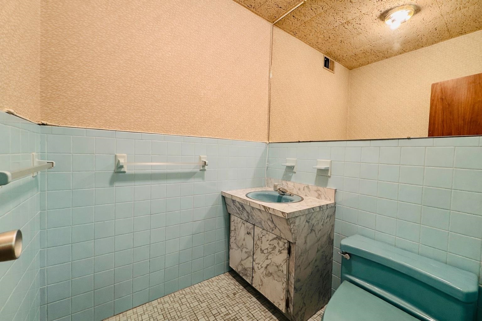 696 Avenue C Property Photo 21